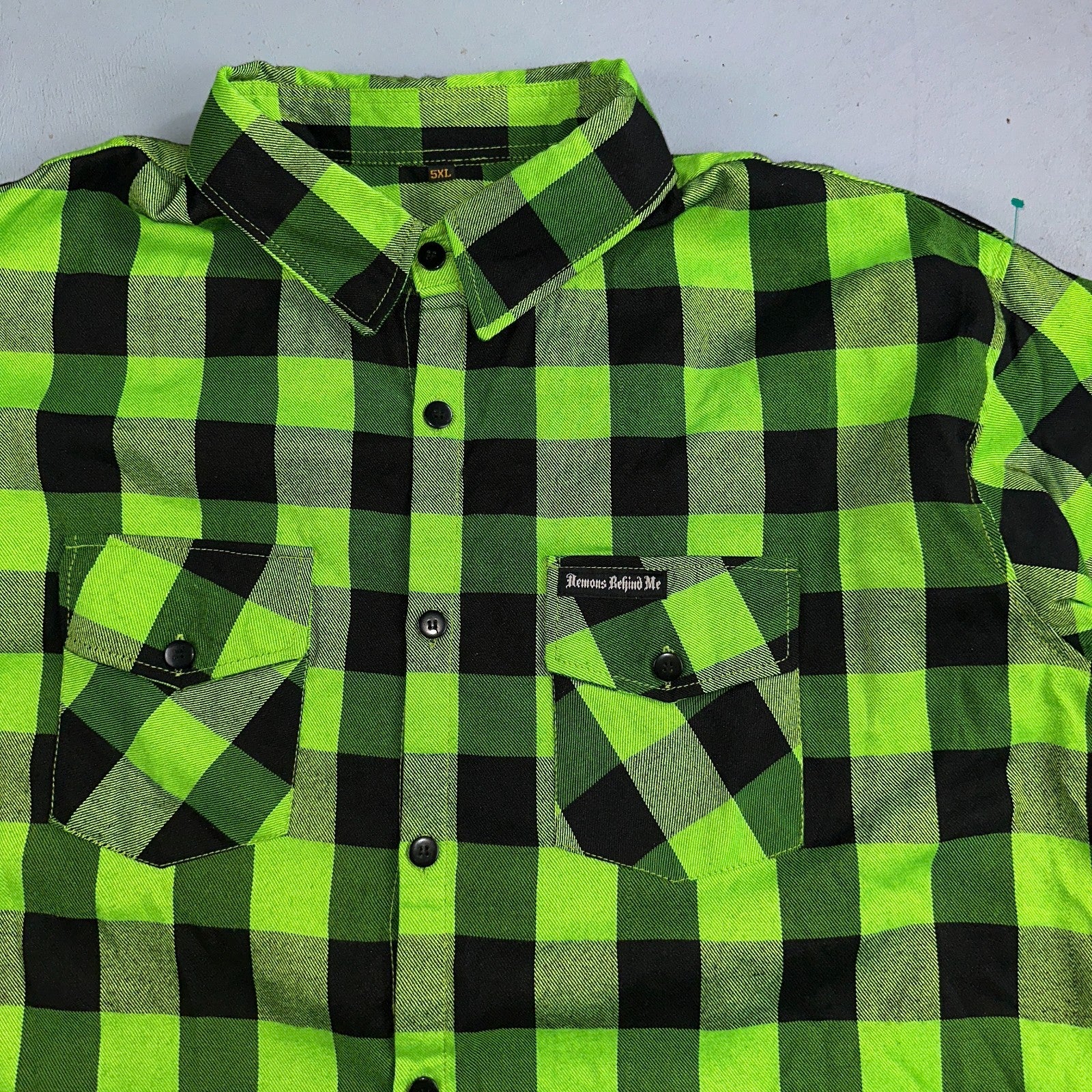 Demons Behind Me Men's Long Sleeve Button-Up Flannel Shirt Green/Black Size 5XL