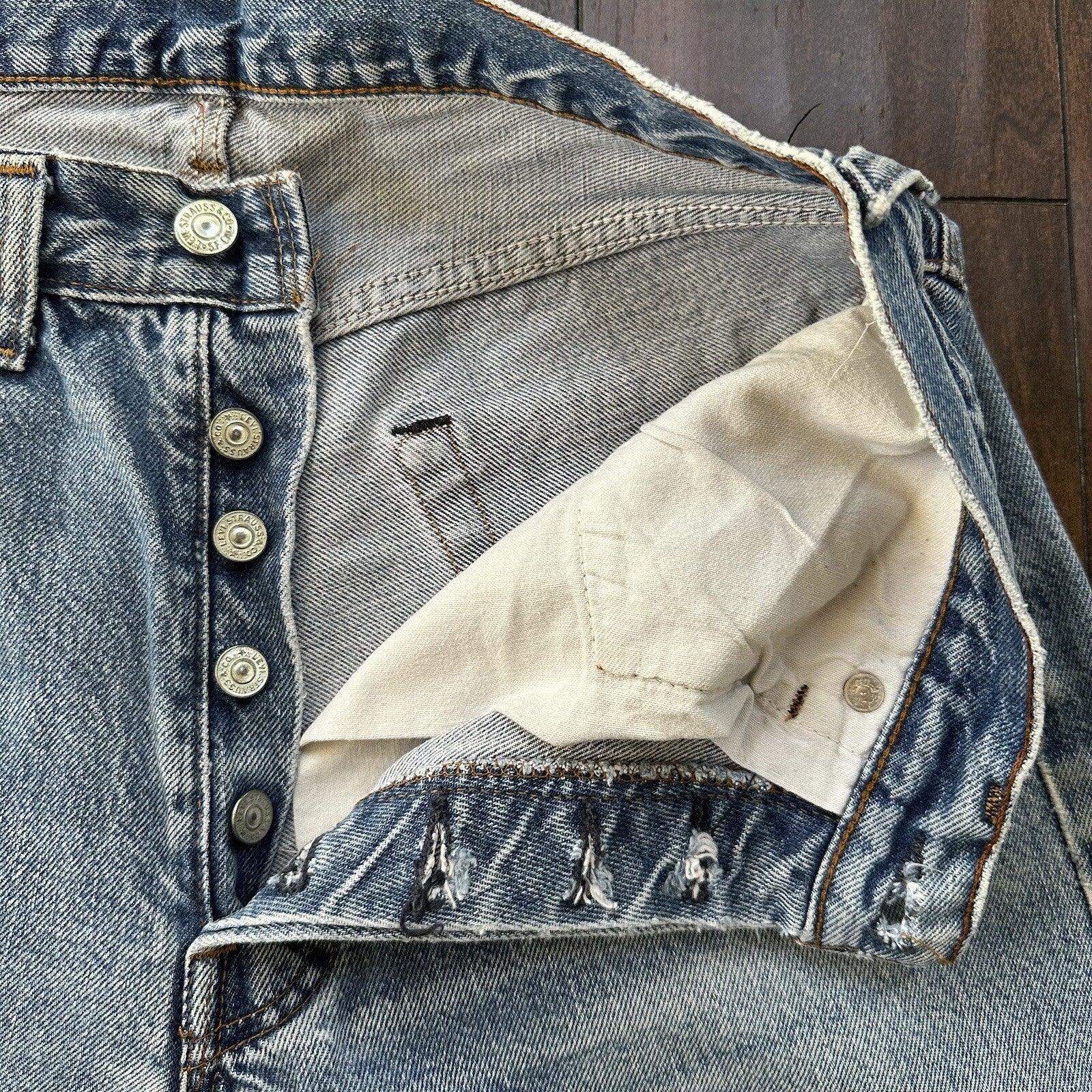 Levis Vintage 80s Redline Selvedge USA 501 Light Wash Jeans 70s 30x32 Act 28x29
