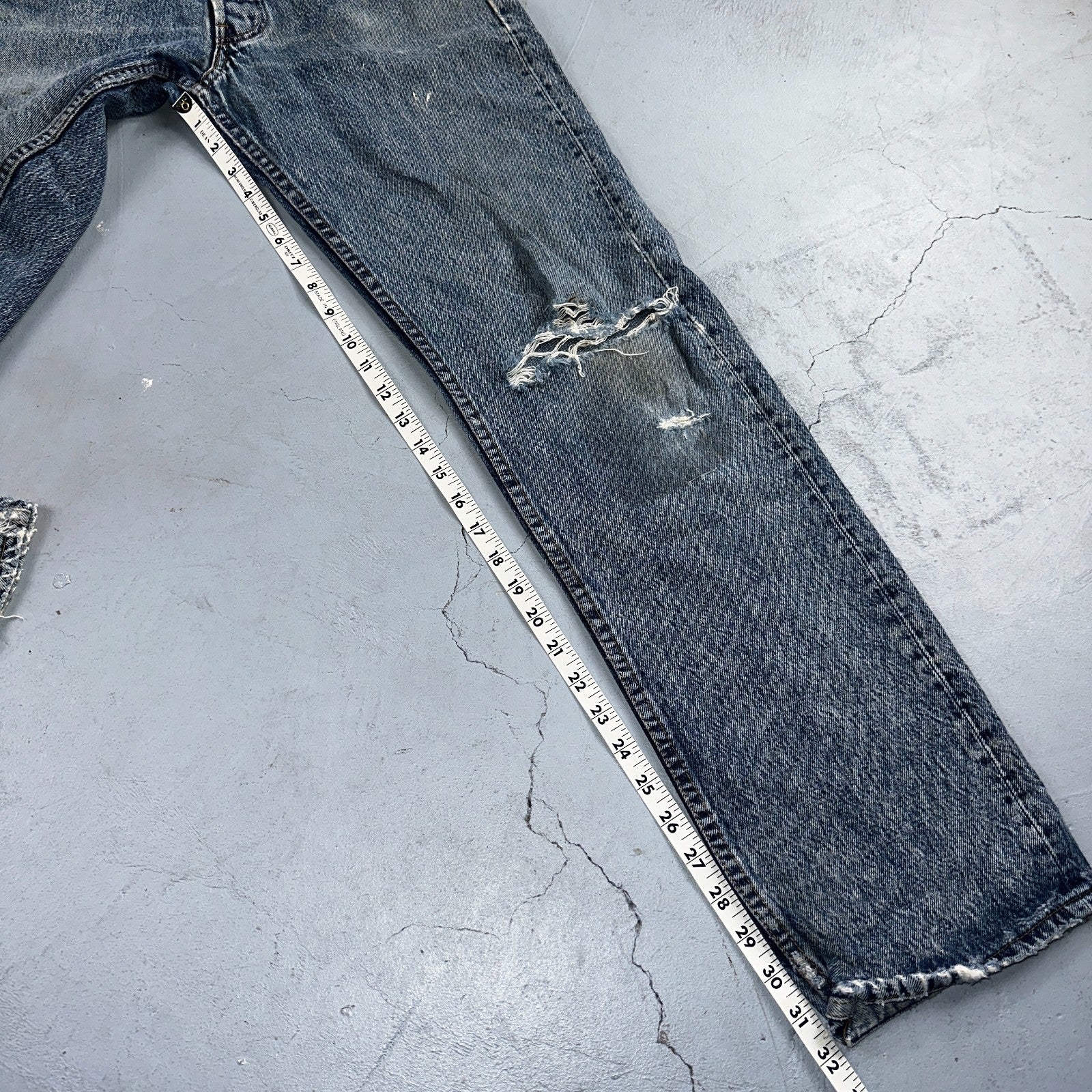 Levis 501 Vintage 80s USA XX Straight Leg Jeans Blue Light Wash 31x34 Act 30x32