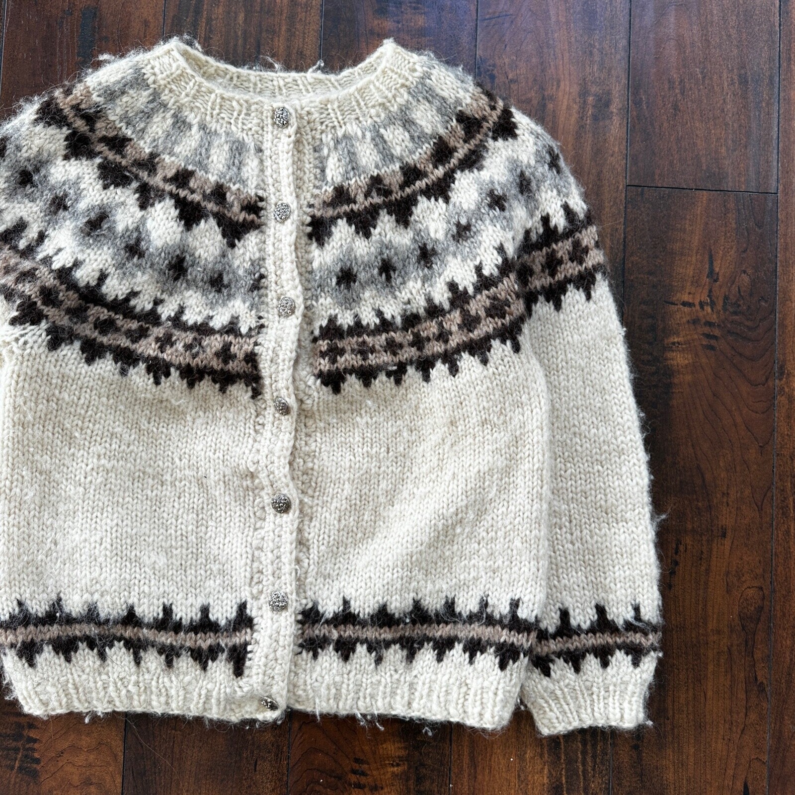 VTG Cardigan Sweater WOOL? Scandinavian Snowflakes Heavy Warm 80s Cute
