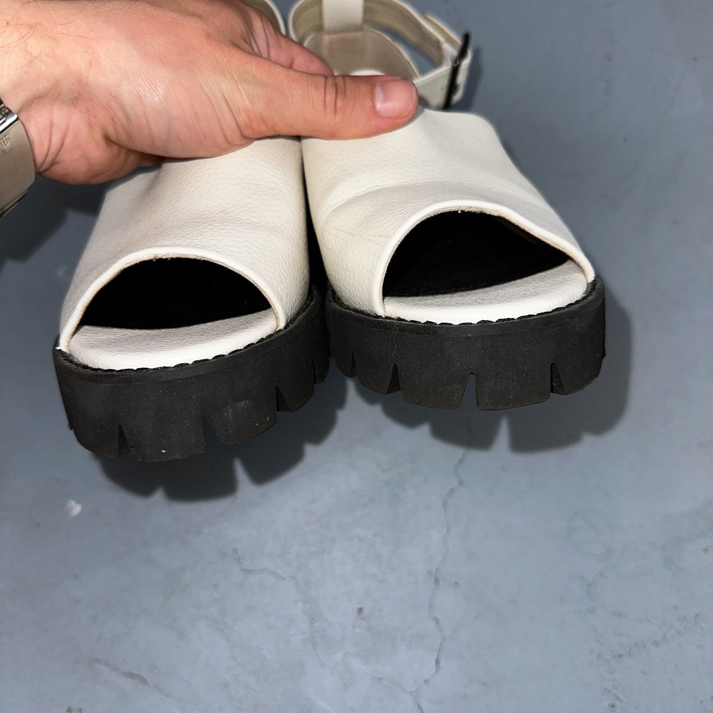 BC Born in California Size 9 Off White Vegan Leather Chunky Lug Sole Sandals