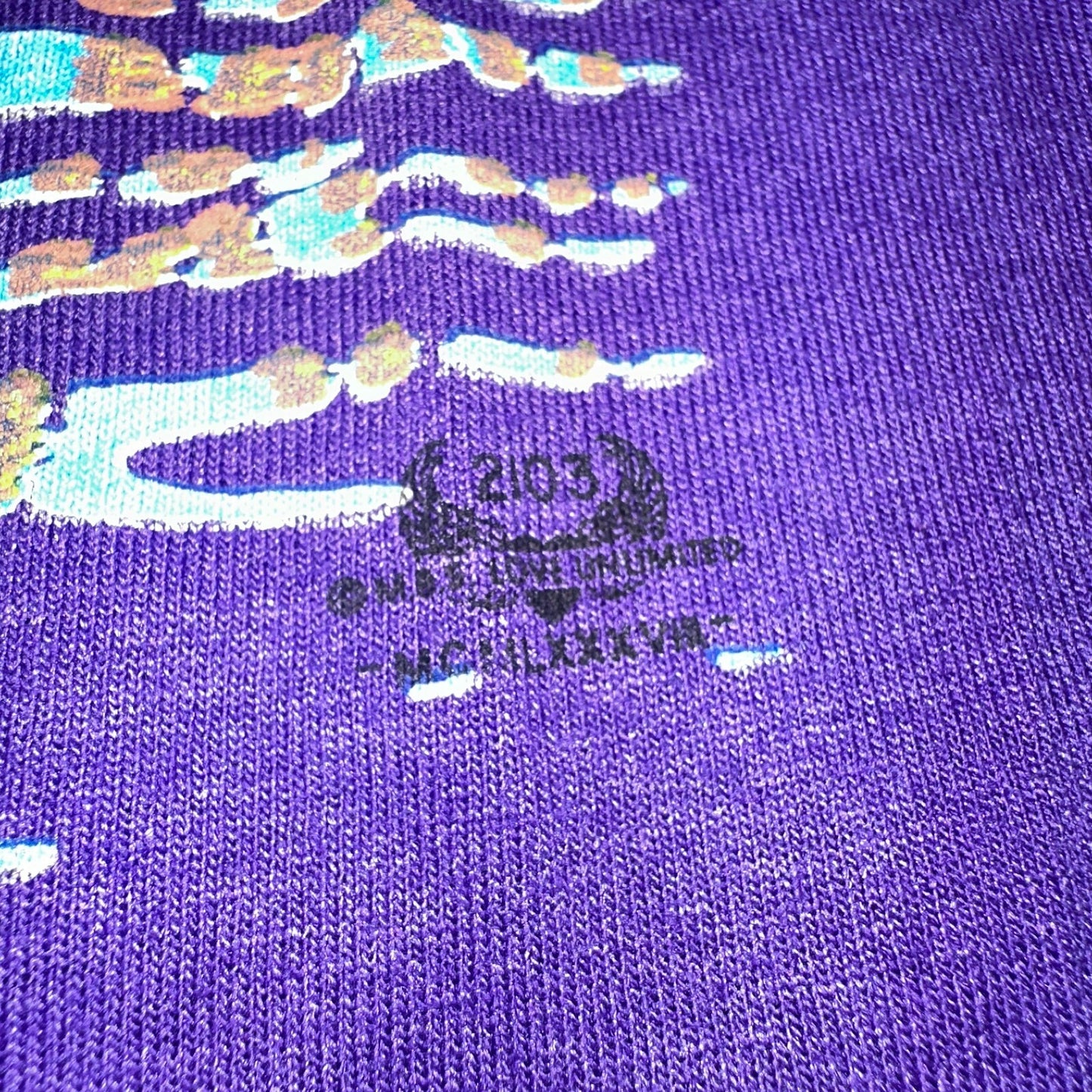 Ducks Mallard 90s VTG T Shirt Purple Lake Small Moon Cartoon Graphic Hunting