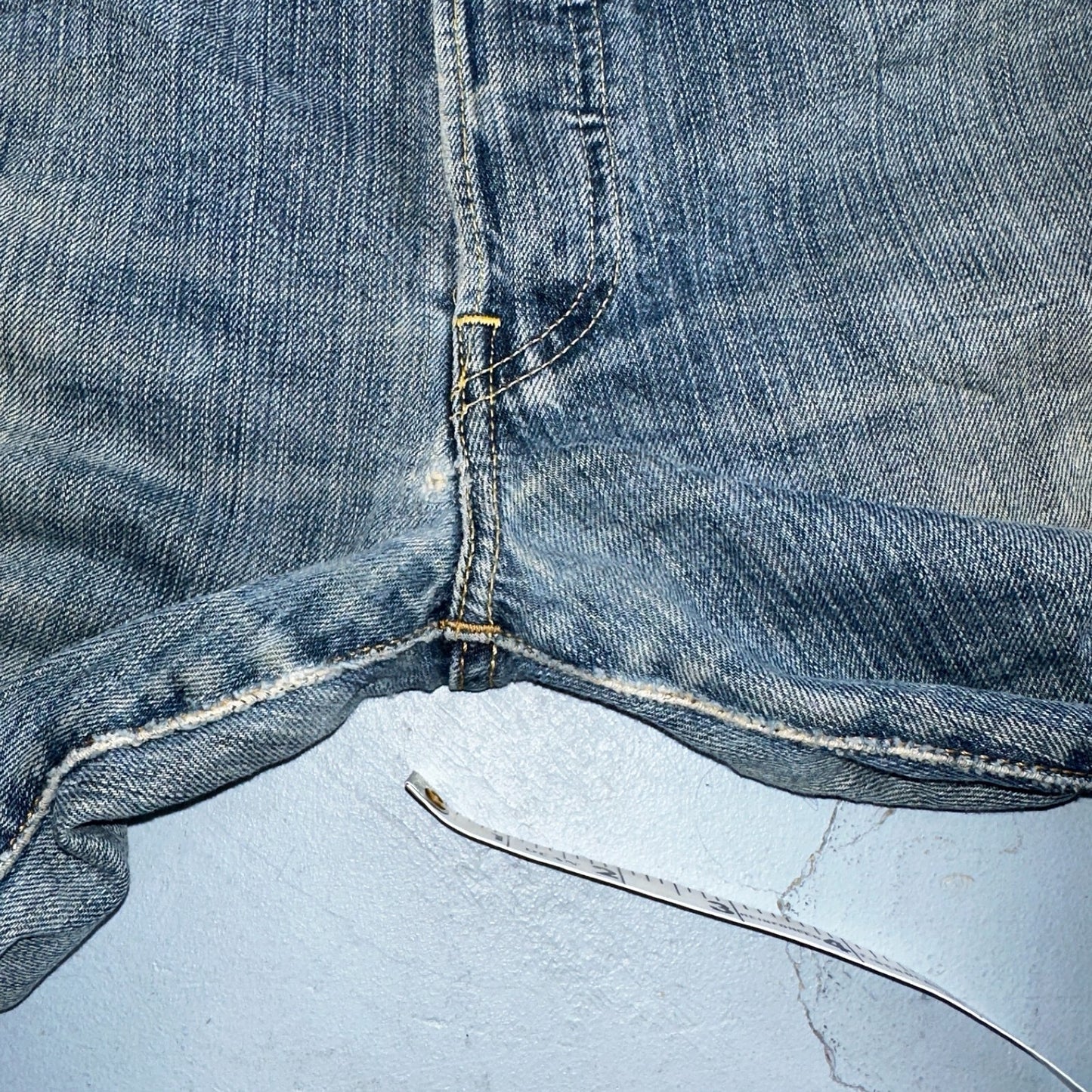 Levis 501 Vintage Y2K XX Straight Leg Jeans Blue Med Wash 33x34 Act 33x33