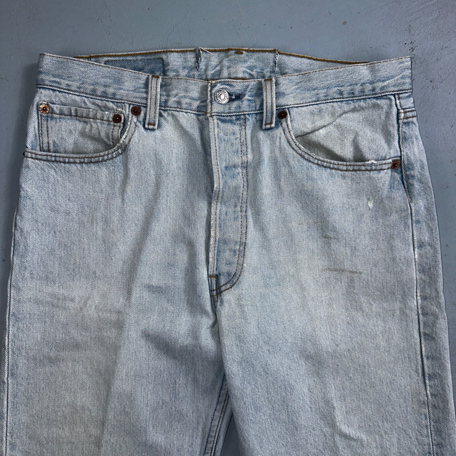 Levis 501 Vintage 90s USA XX Straight Leg Jeans Blue Light Wash 33x34 Act 31x32