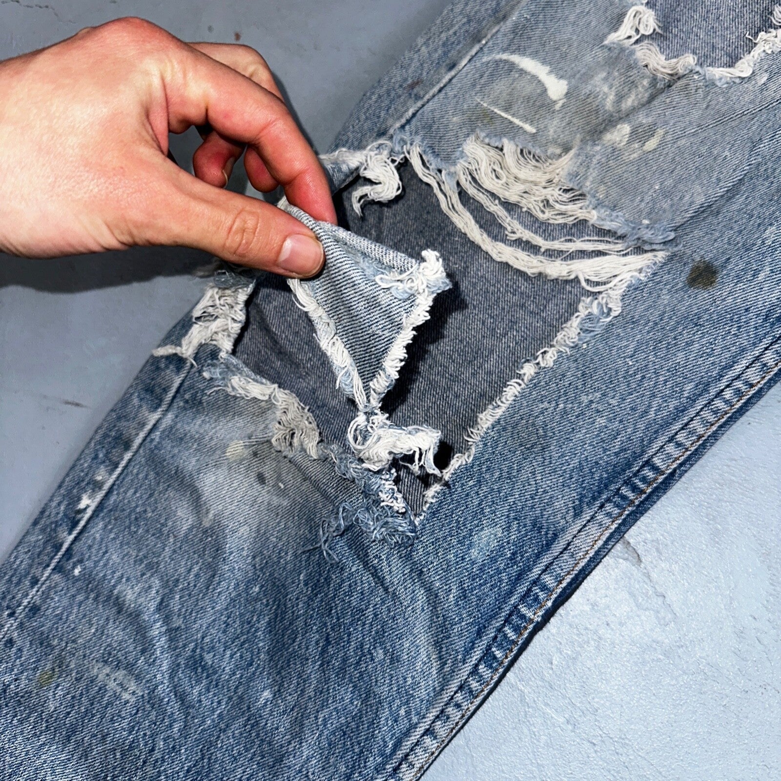 Levis 501 Vintage 80s USA XX Straight Leg Jeans Blue Thrashed 33x38 Act 31x33