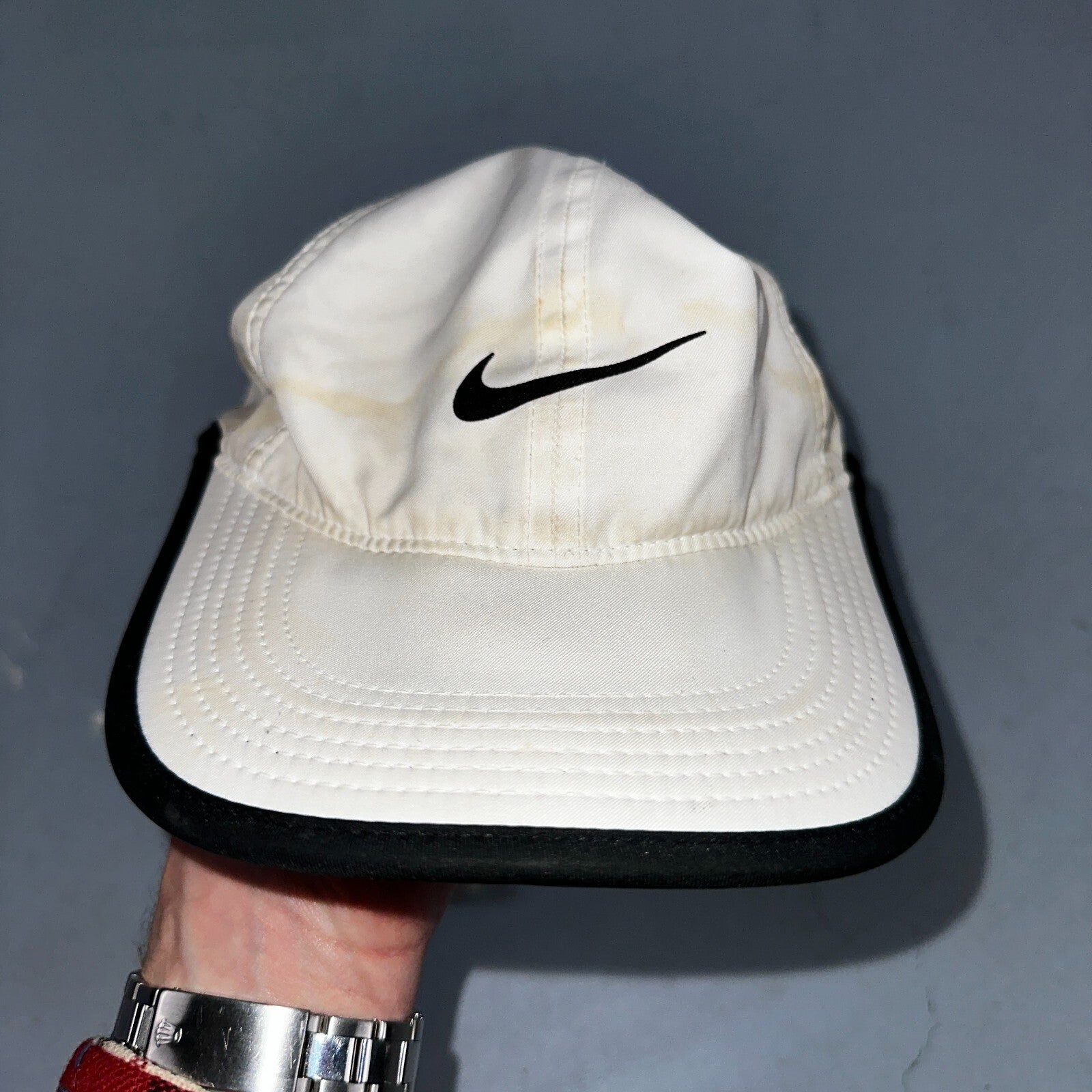 Nike Hat Cap Strap Back Black White Dri Fit Featherlight Golf Center Swoosh Run
