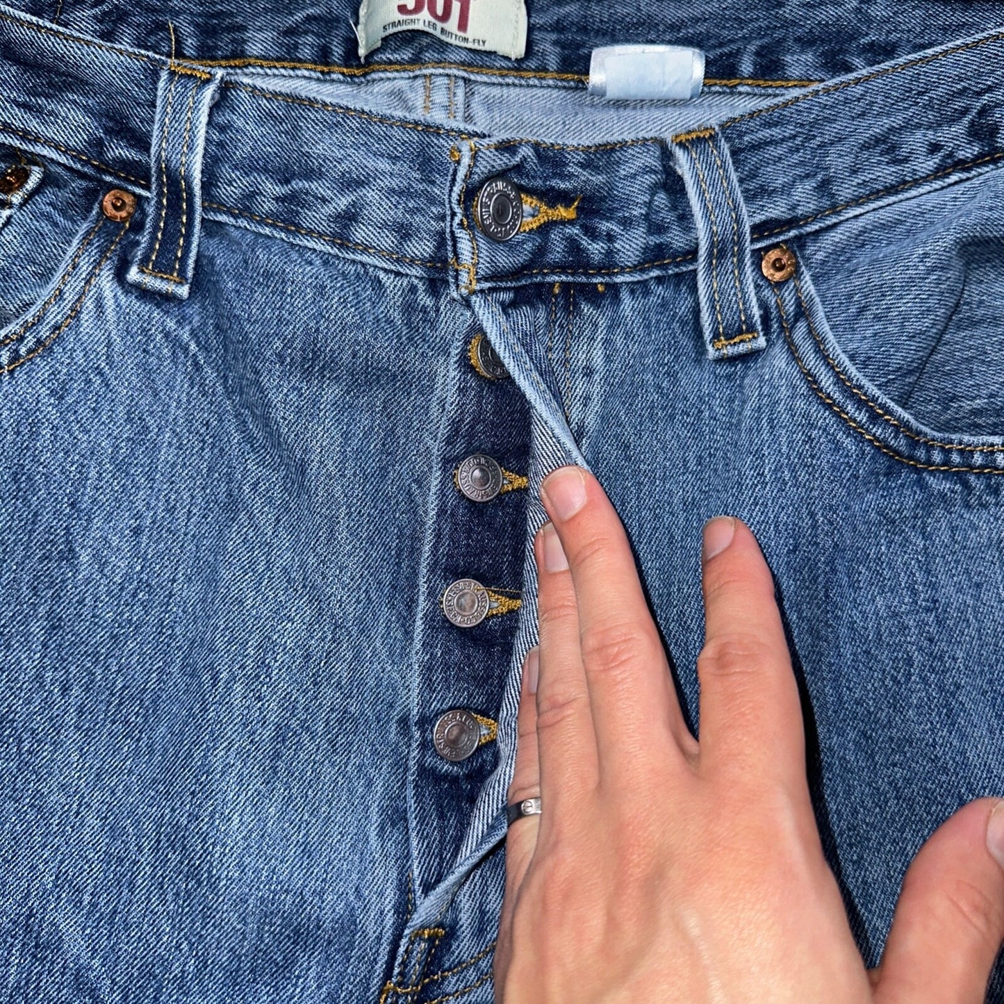 Levis 501 Vintage Y2K XX Straight Leg Jeans 38x32 Med Wash 2000s Act 35x30