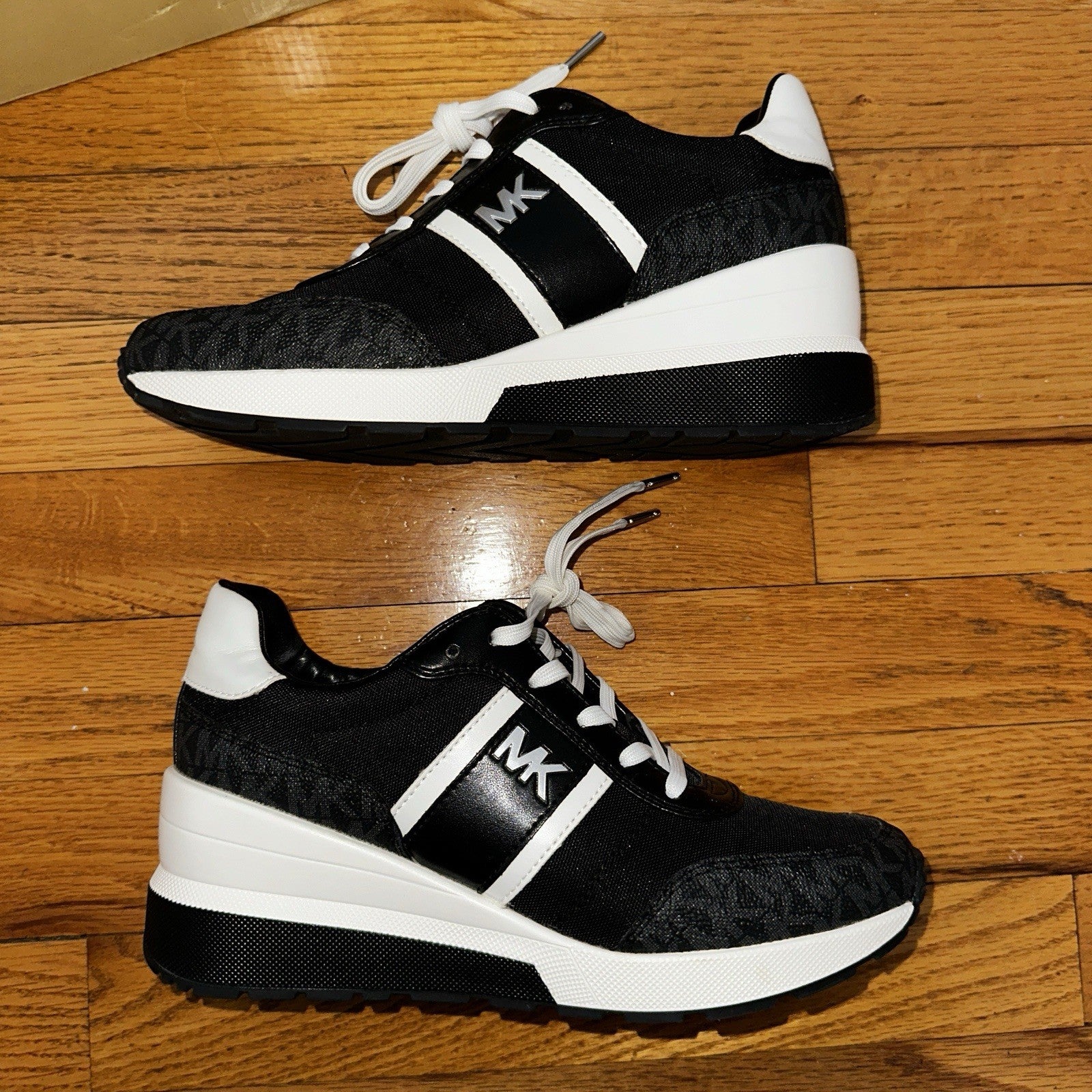 Size 7 Michael Kors Mabel Sneakers Coated MK Canvas Trainer Black MK Logo