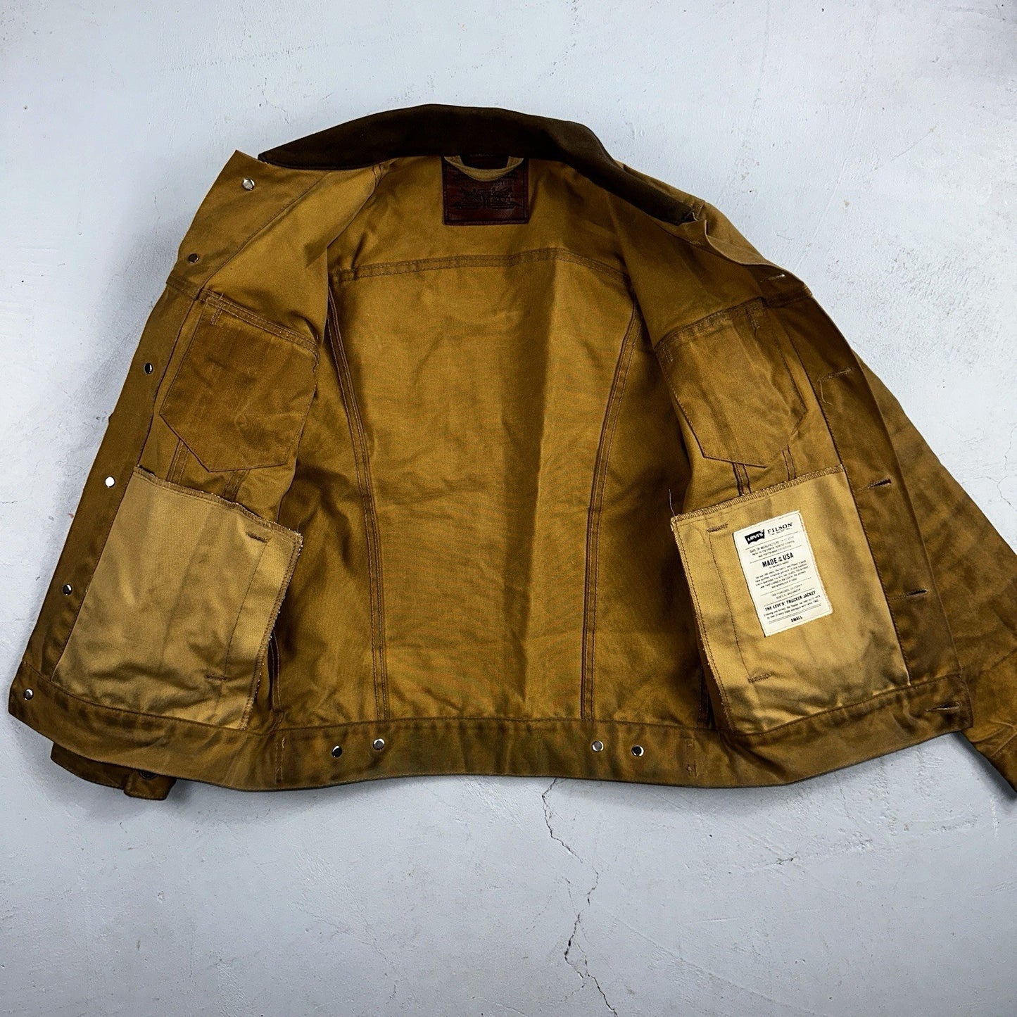 Filson x Levis Tin Cloth Trucker Jacket Men’s Small Tan Made In USA VTG Oil