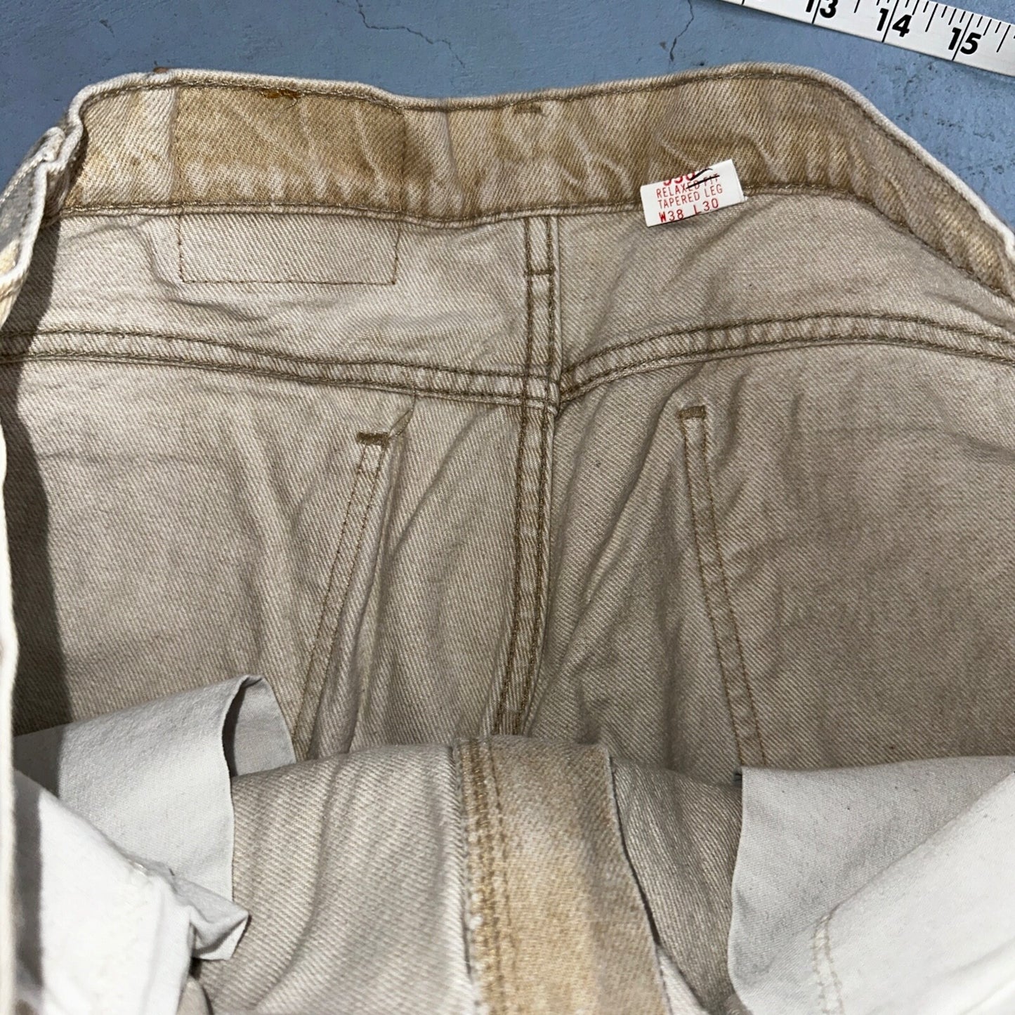 Levis 550 Vintage 90s USA Orange Tab Relaxed Tapered Leg Beige Tan Jeans 38x30