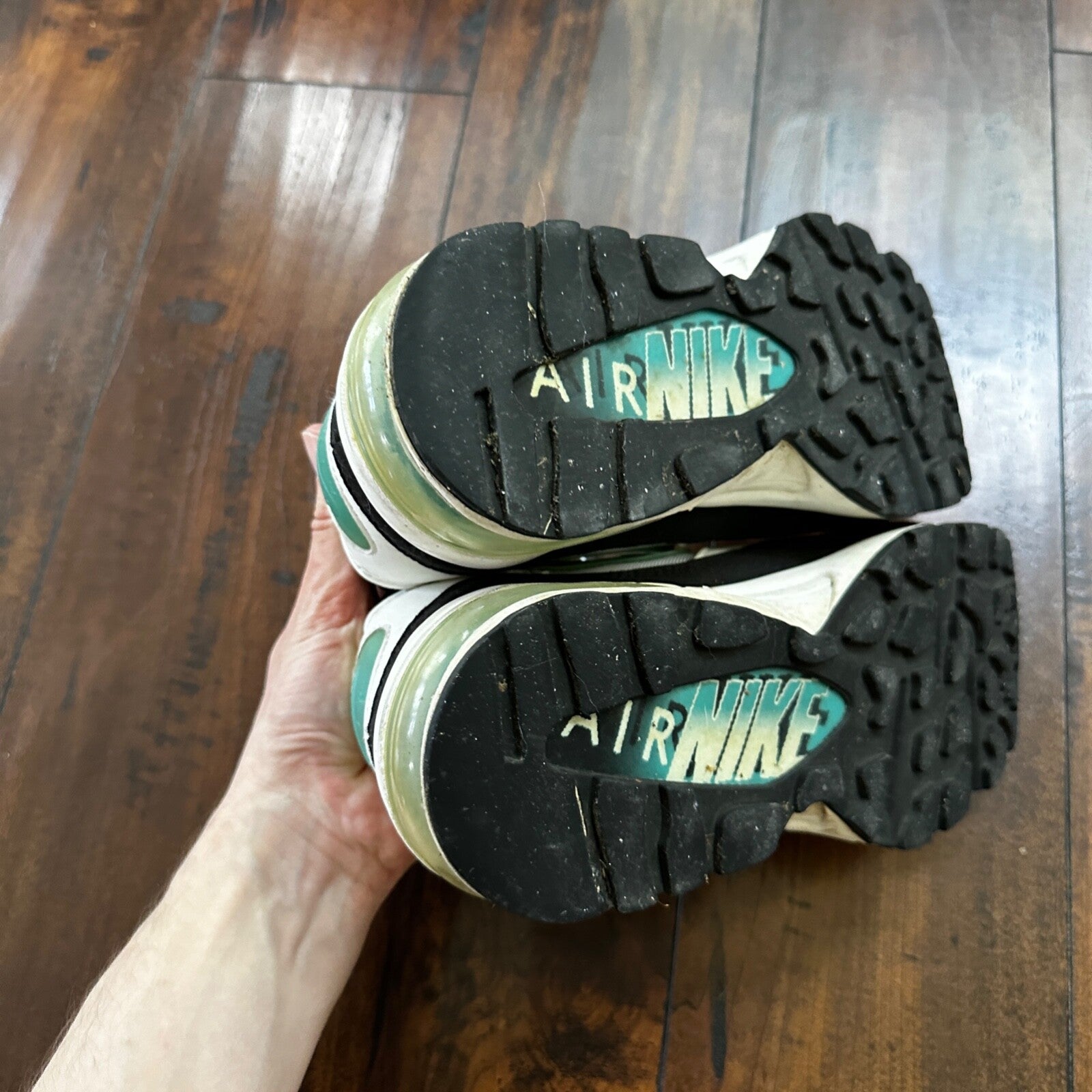 Nike Sneakers Womens 8.5 White Green Air Max 93 Dusty Cactus Athletic 307167-100