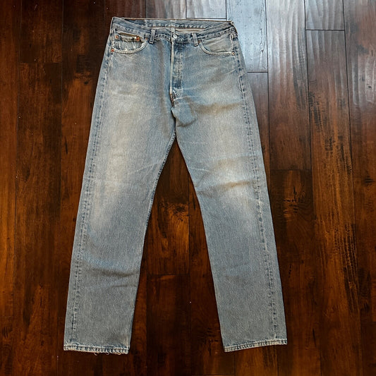 Levis 501 Vintage Y2K Straight Leg XX 2000s Jeans 36x34 Light Wash Act 33x33