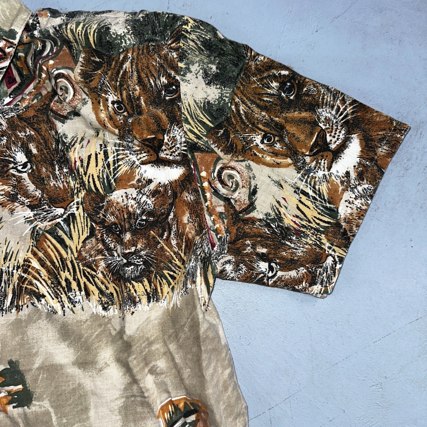 Vtg Act III USA Made Shirt Button Up Blouse African Safari Lion Tigers Small 80s