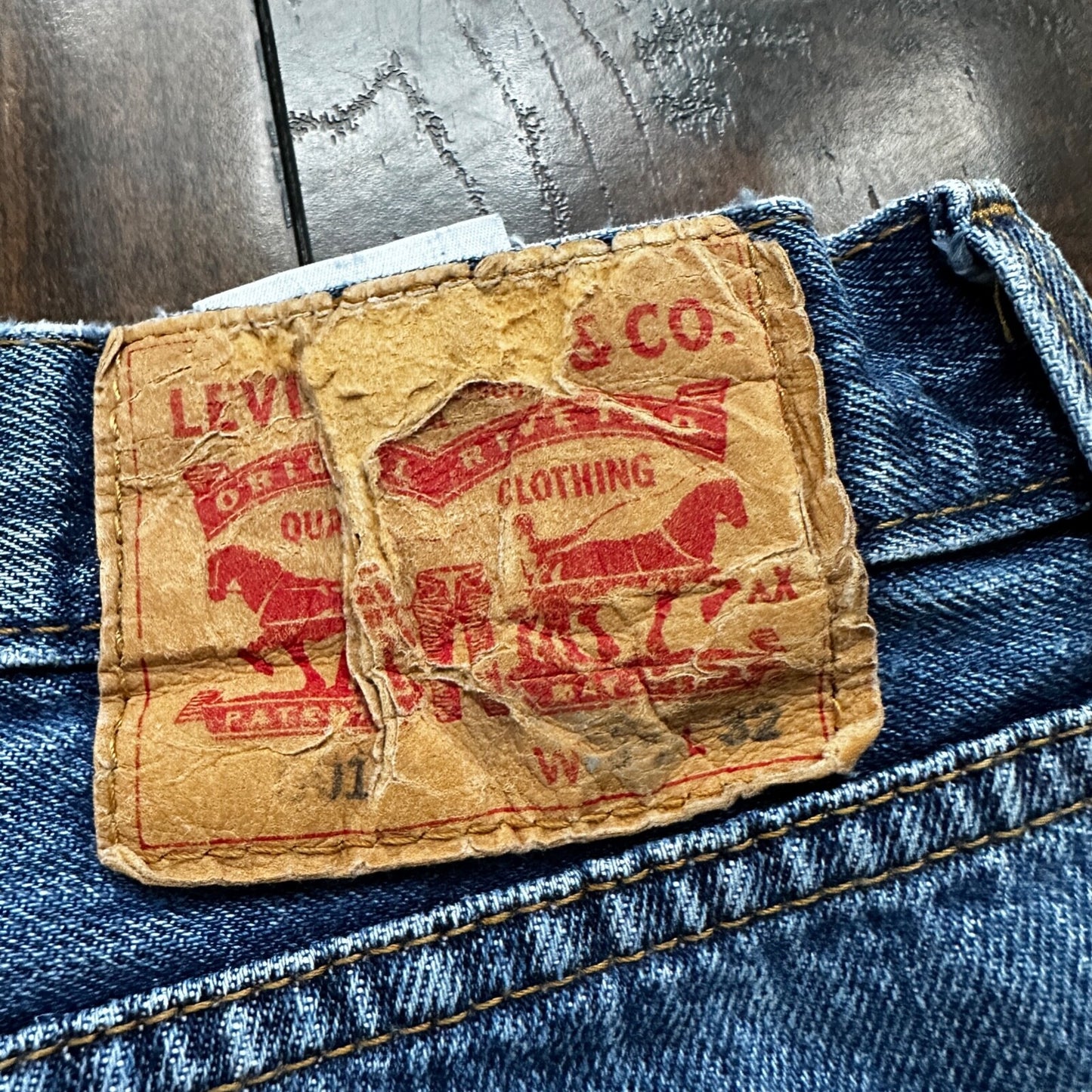 Levis 501 Vintage Y2K Straight Leg XX 2000s Jeans 38x32 Med Wash Act 37x30