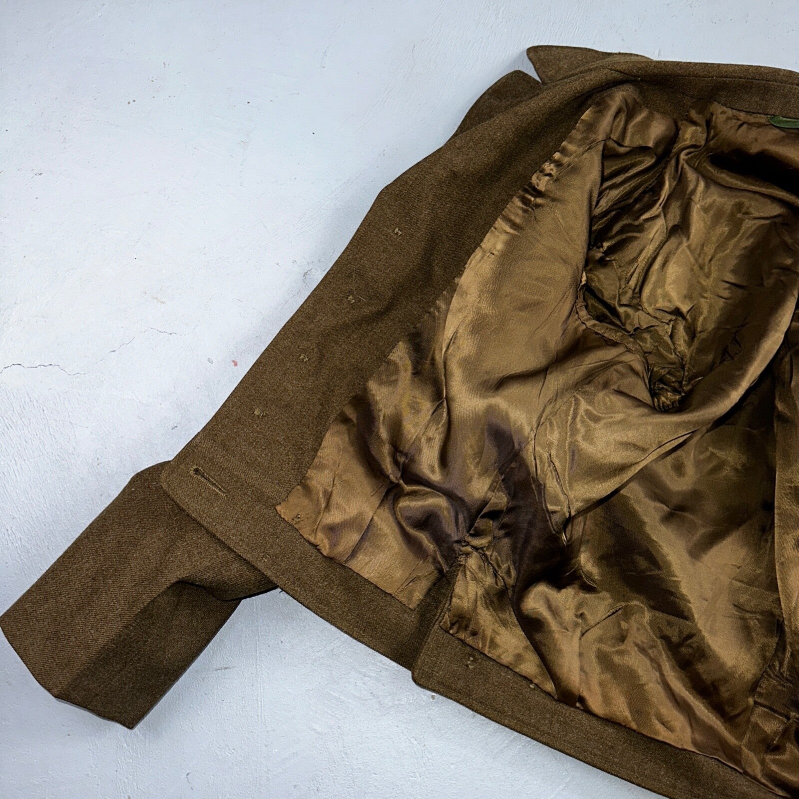 WWII US Army E-6 Ike Jacket 25th Infantry Division Patches WW2 Size 34R Wool