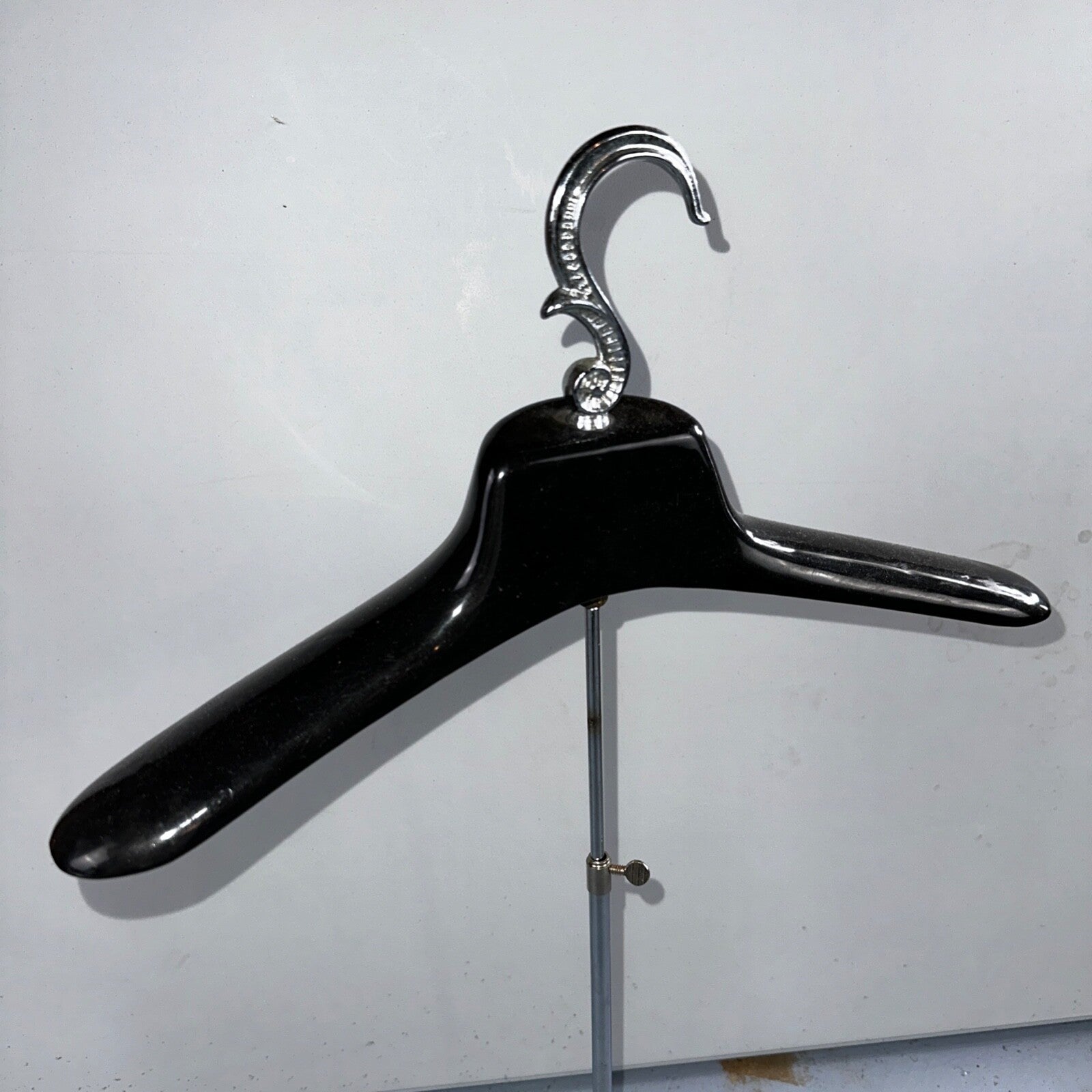 Old Vintage METAL Store DISPLAY Tabletop Clothes VALET STAND Adjustable