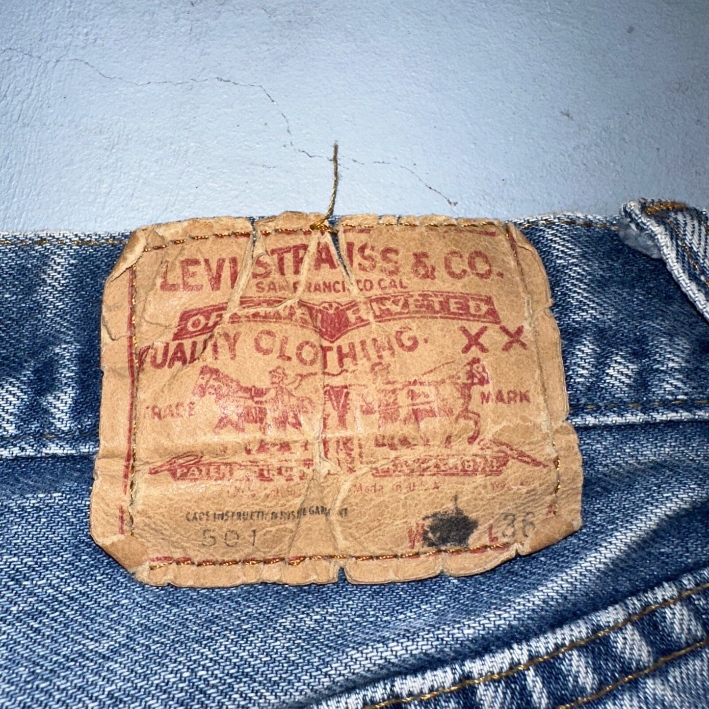 Levis 501 Vintage 80s Redline Selvedge USA XX Jeans Light Wash 28x36 Act 25x31