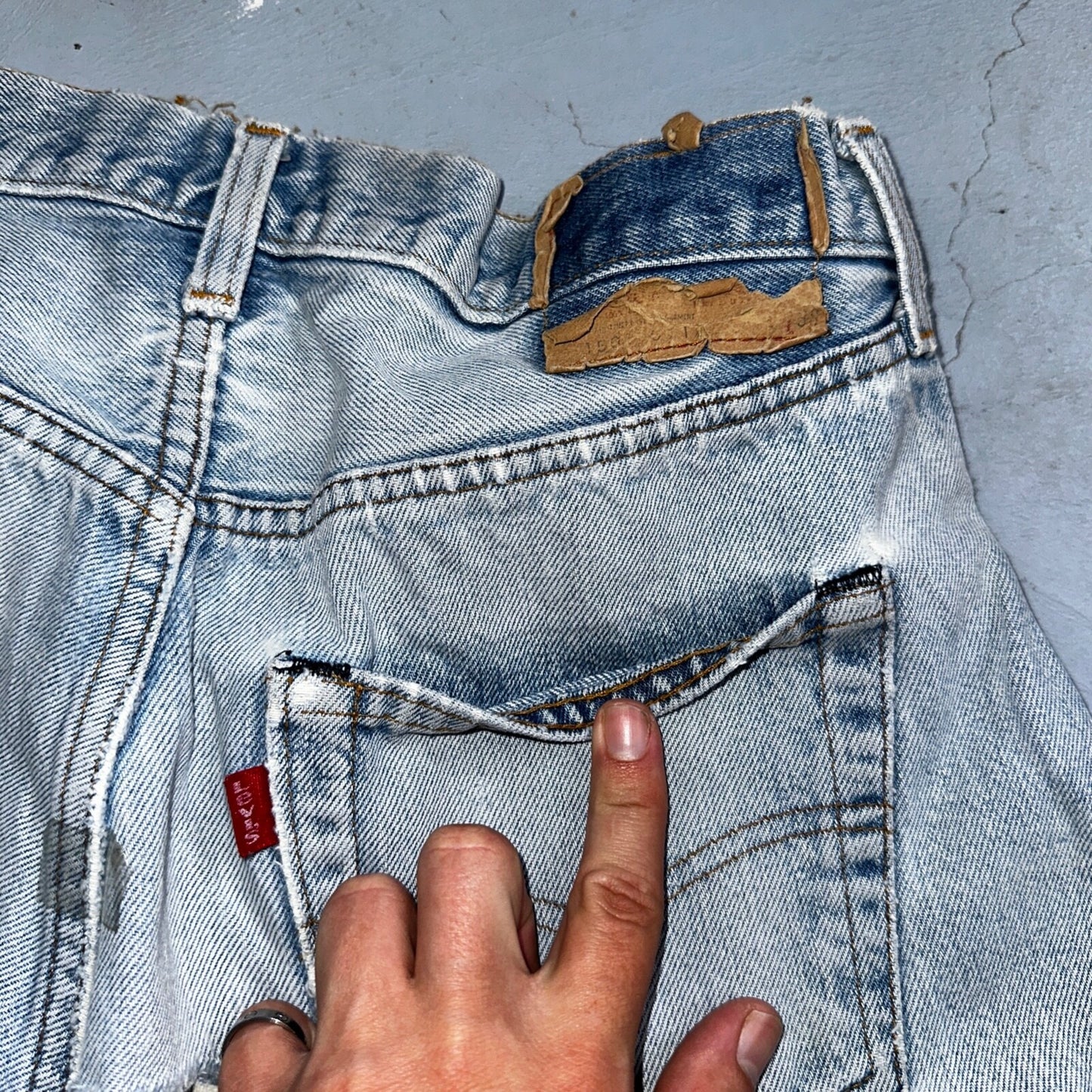 Levis 501 Vintage 80s Redline Selvedge USA XX Jeans Light Wash 30x38 Act 28x33