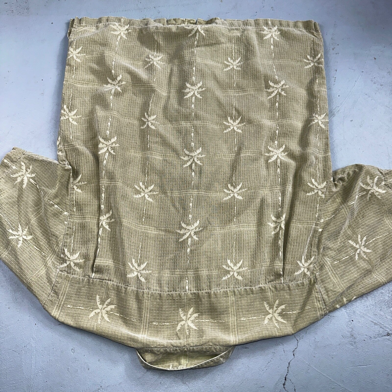 Tommy Bahama Mens L Pineapple Print 100% Silk Hawaiian Camp Loop Collar Shirt