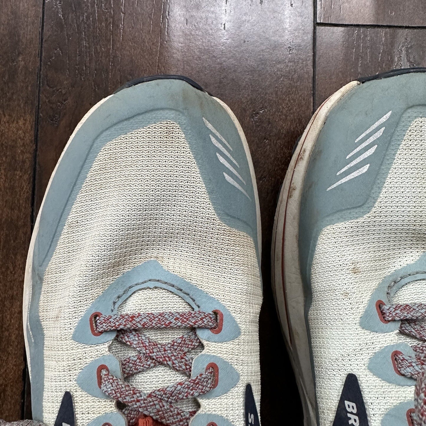 Brooks Womens Cascadia 16 Aqua/Tourmaline/Rooibos Tea Running Shoes Size 9 Hike