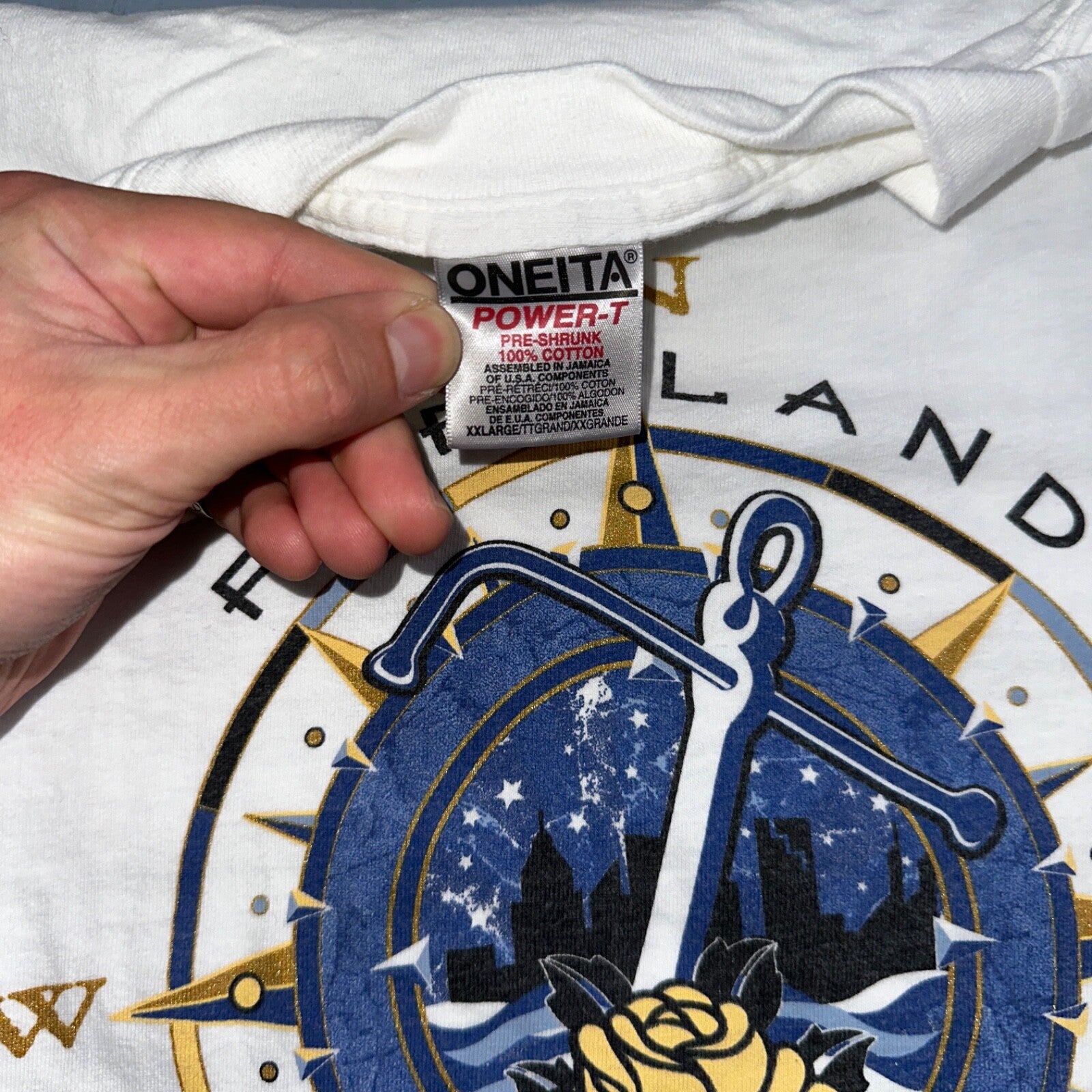 Oneita Portland Oregon 90s VTG T Shirt Single Stitch Compass Hiking Rose 1997