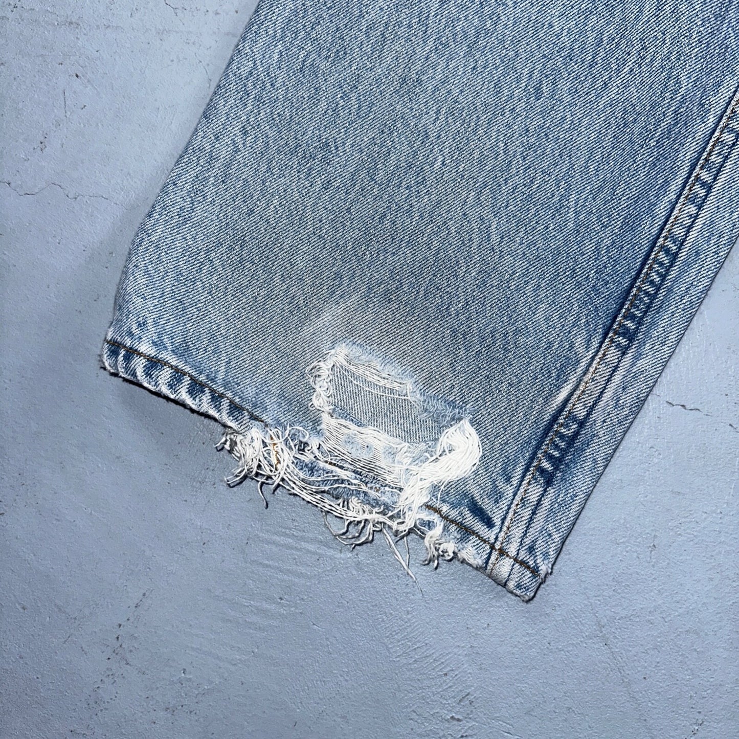 Levis 501 Vintage 90s USA XX Straight Leg Jeans Blue Light Wash 34x34 Act 32x32