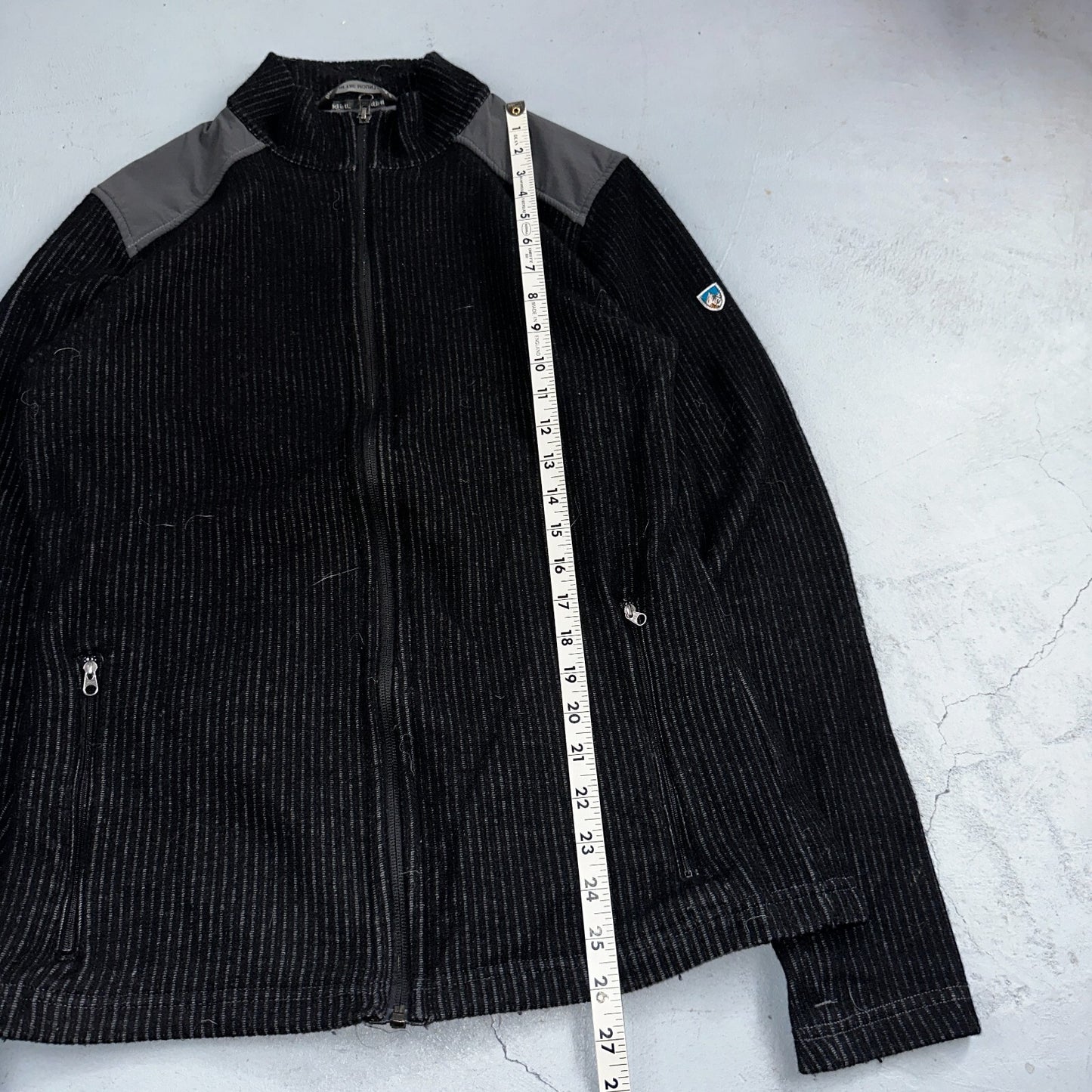 Kuhl Chianti Fleece Mens S Black Wool Blend 1/4 Zip Pullover Sweater Thumbholes