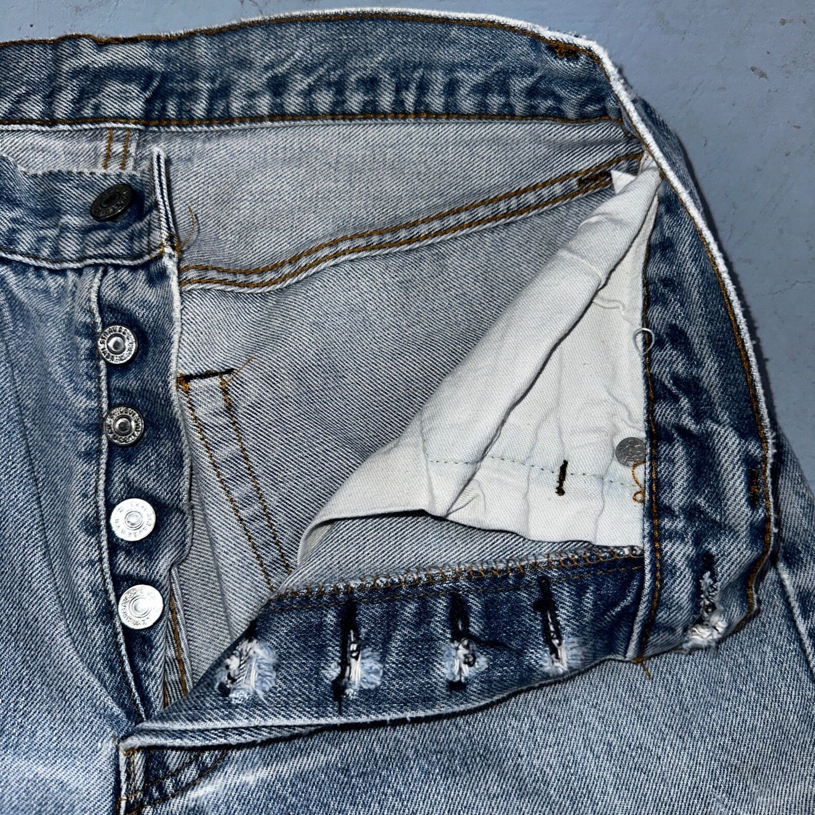 Levis 501 Vintage 80s Redline Selvedge USA XX Jeans Light Wash 66 Act 27x31