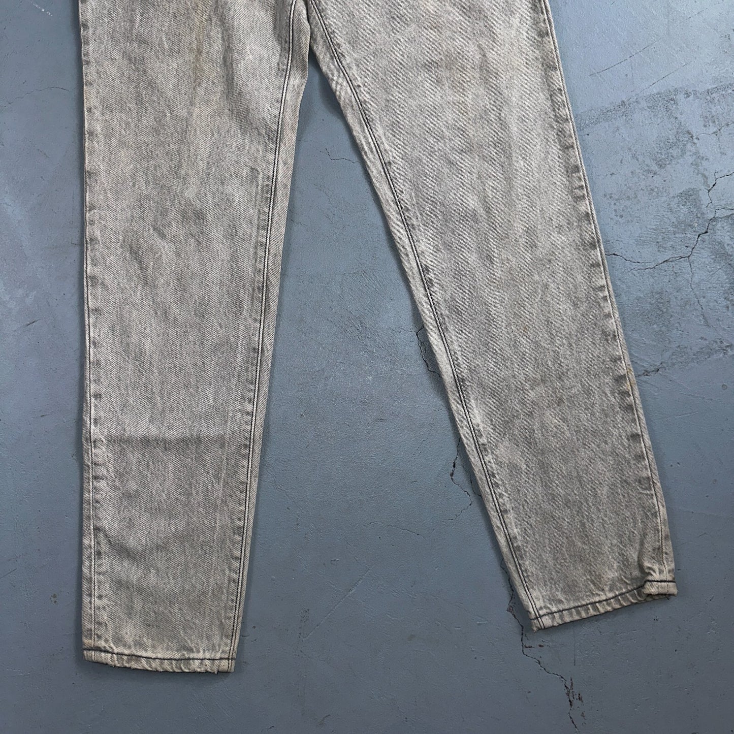 Levis 501 Vintage Jeans Women's Size 5 Gray Button Fly 22x29 USA Acid Wash