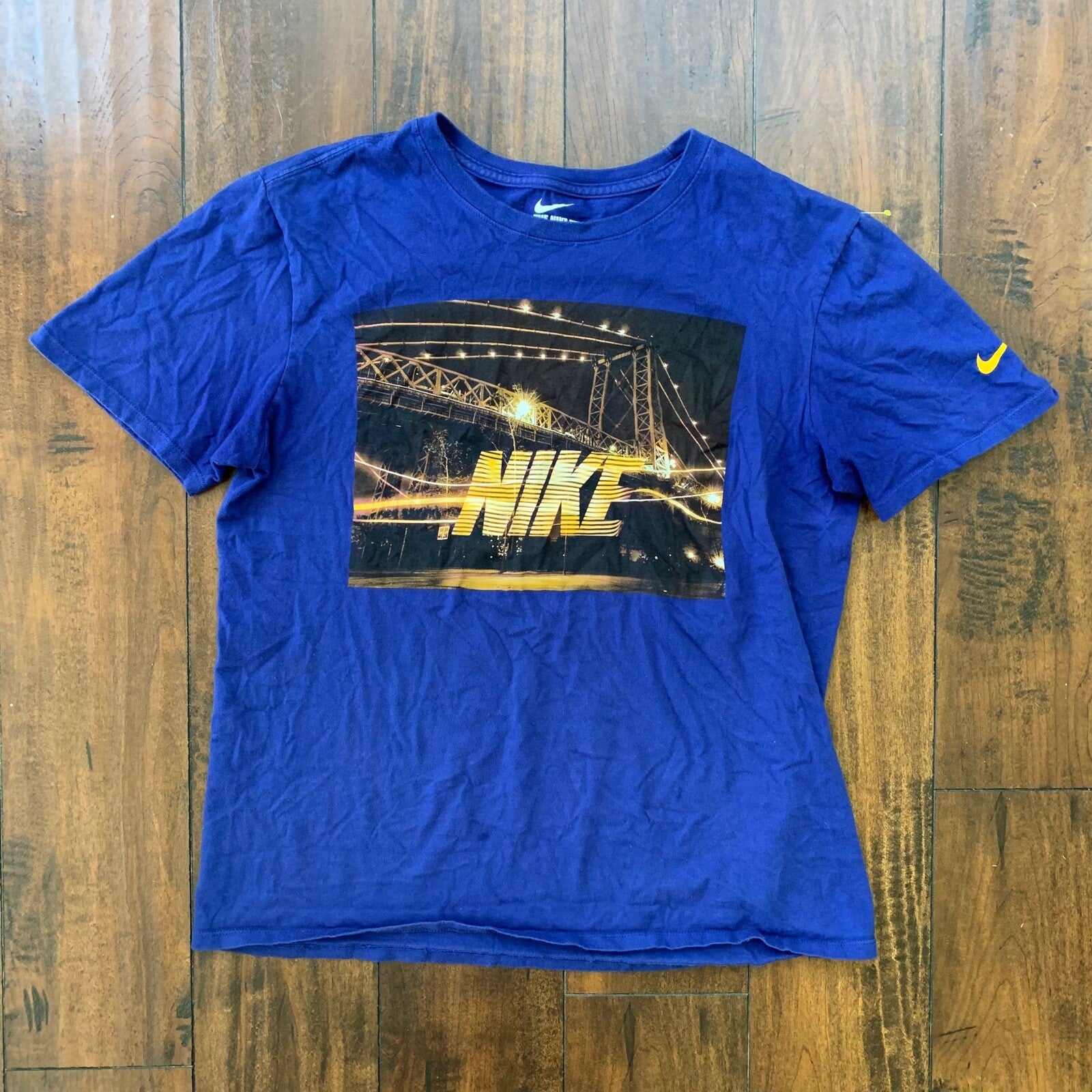 Nike Vintage Style T Shirt Dri Fit Gym Sports Running Y2K City Blue Chicago IL