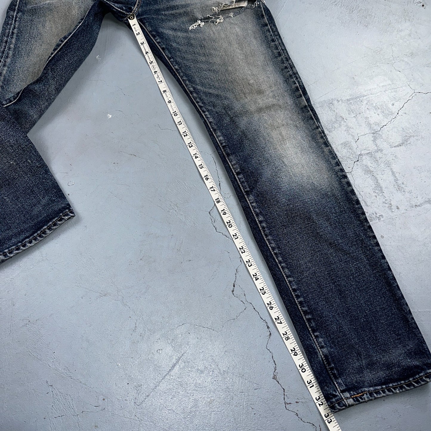 Levis 502 Y2K XX Slim Fit Jeans Blue Med Wash Whiskers 33x34 Vintage Style Worn