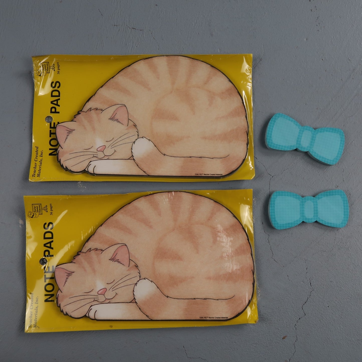 Vintage Carson Dellosa Teachers Note Pads Sleeping Kitty Cat Cute Post It 90s