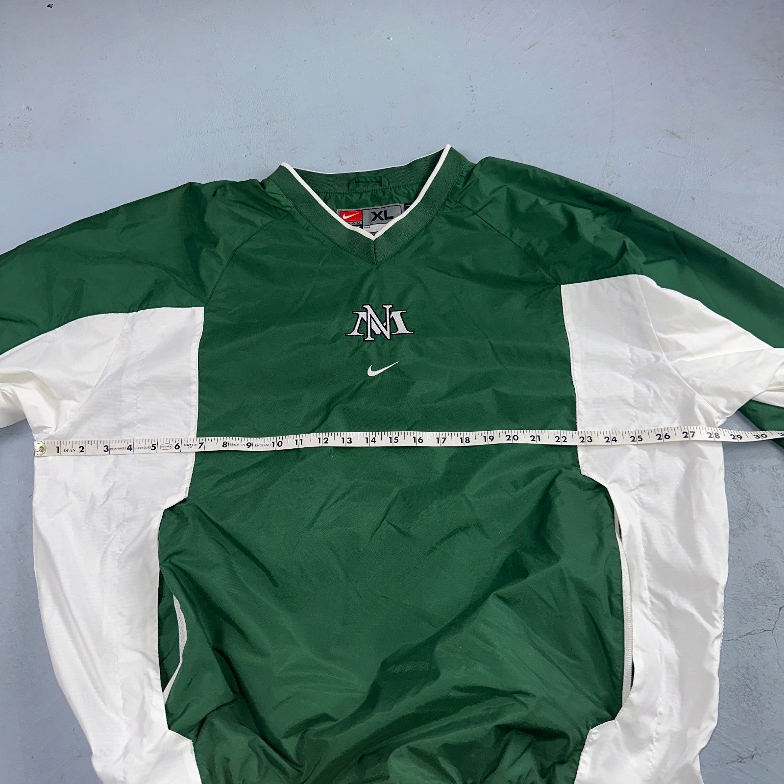 Vintage 90s Nike Men's Swoosh V-Neck Green Pullover Windbreaker XL Center Swoosh