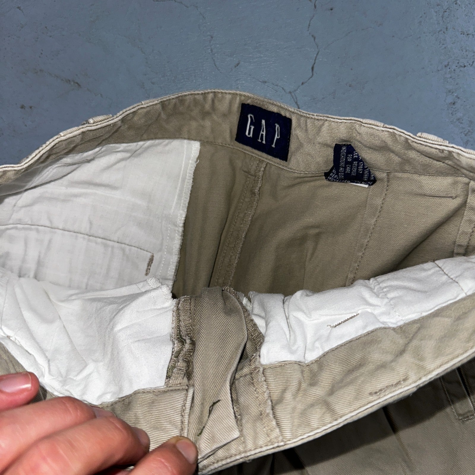 GAP KHAKIS Beige Y2K Front Pockets Knee Length Pencil Skirt Size 10 Chino Preppy