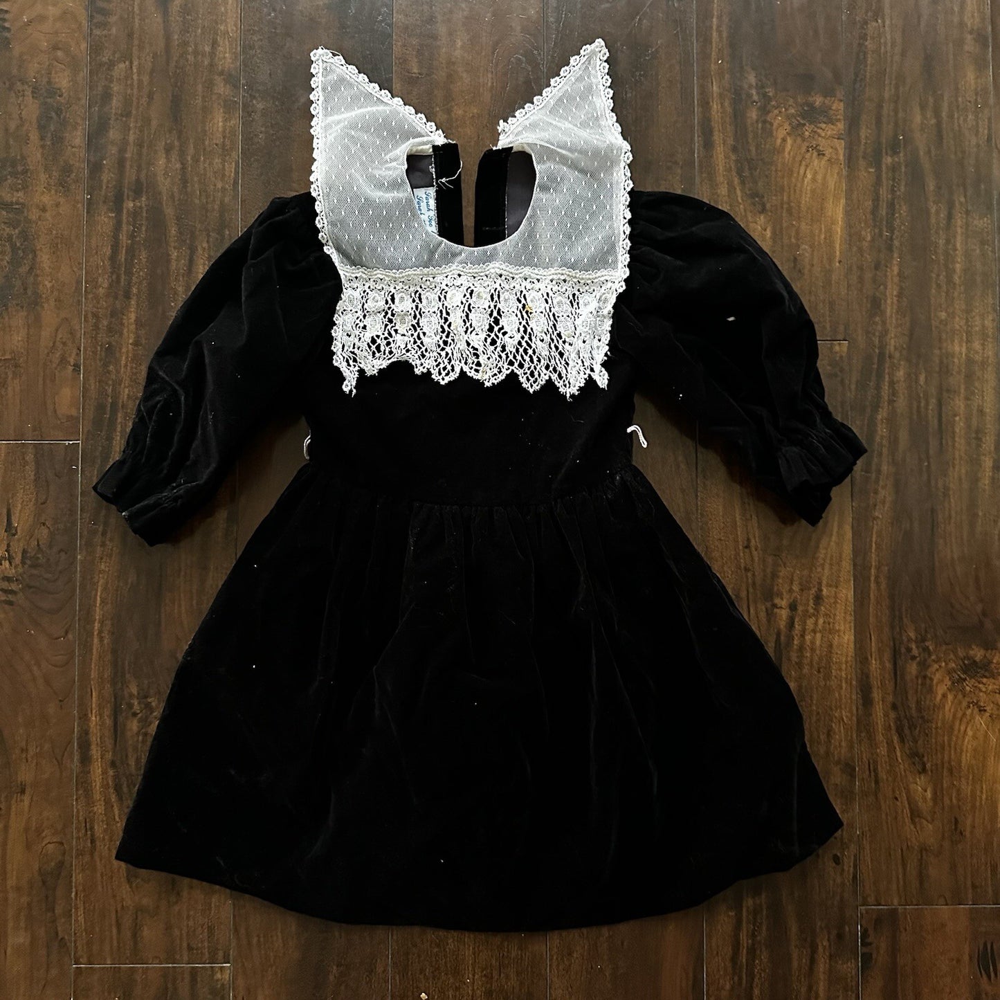 Vintage Sarah Kent Girls Victorian Style Dress Rare Black Pearls White Velour