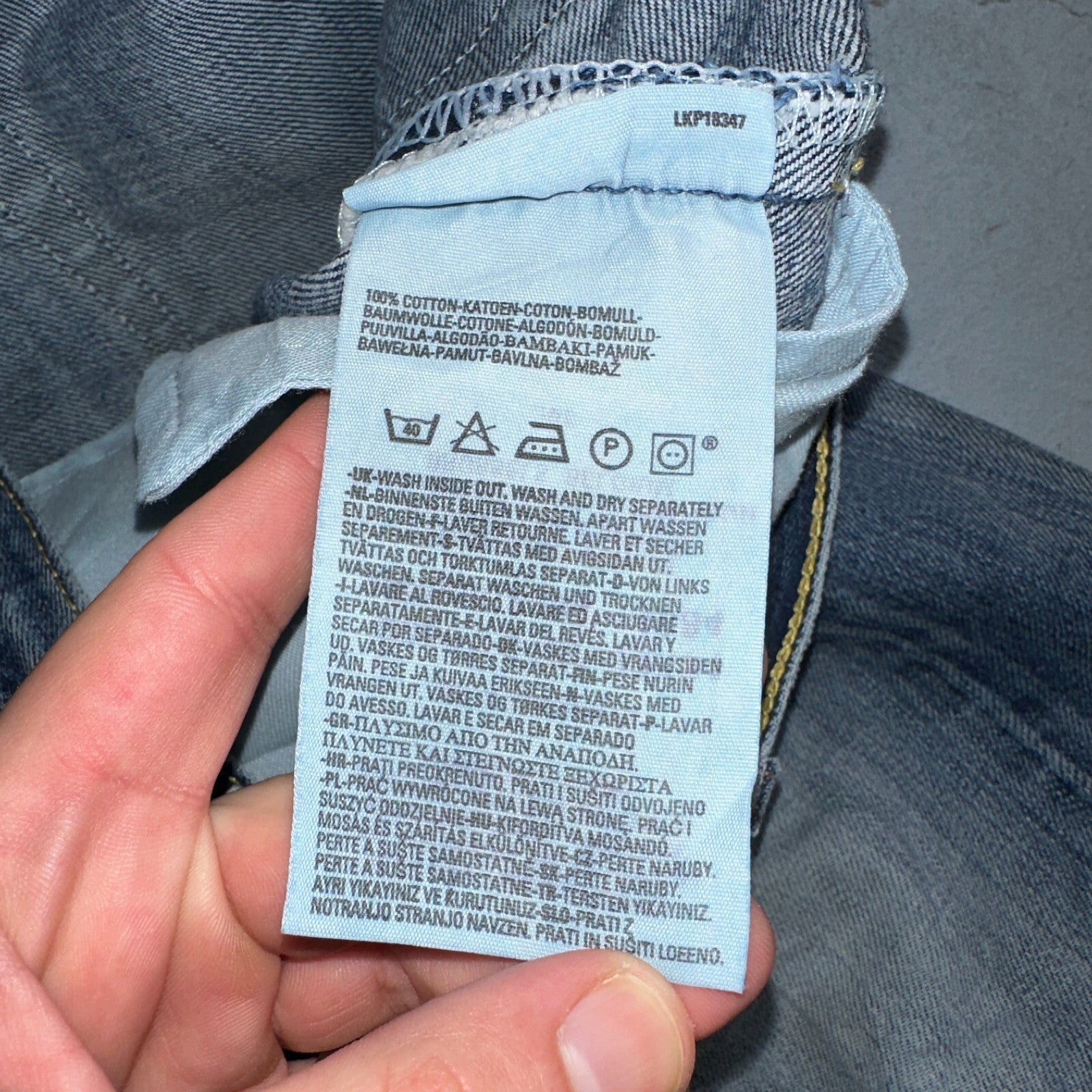 Levis 501 Vintage Y2K XX Straight Leg Jeans Blue Med Wash 33x34 Act 32x31