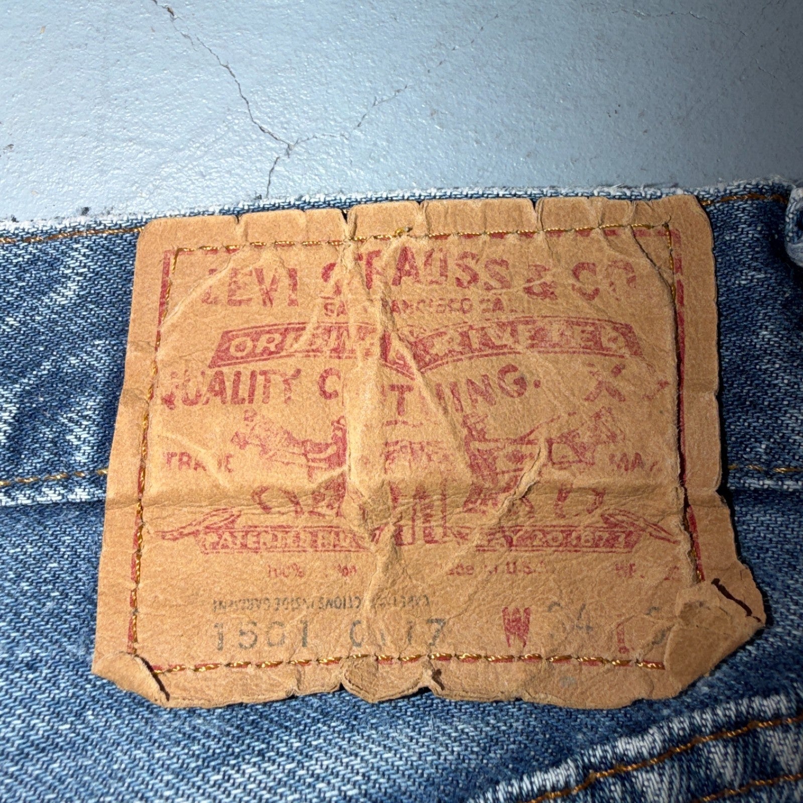 Levis 501 Vintage 80s Redline Selvedge USA XX Jeans Light Wash 34x38 Act 31x34