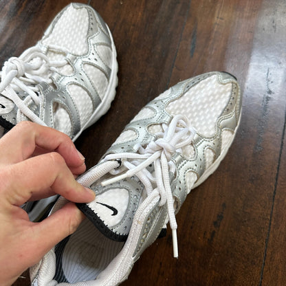 VTG Nike Air Max Womens Athletic Shoes 308677 101 Silver Black White 9.5 Y2K