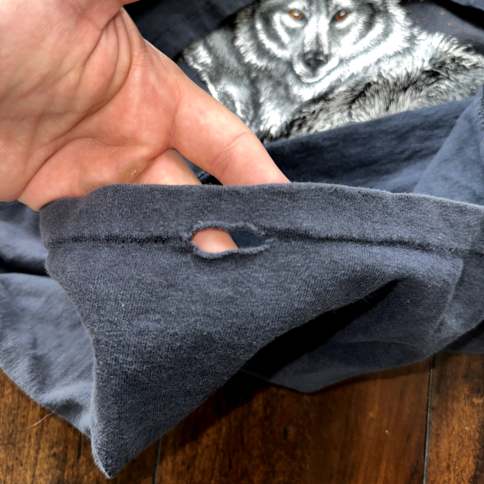 Faded Wolves Howling Vintage T Shirt Single Stitch 90s Thrashed Alaska Moon