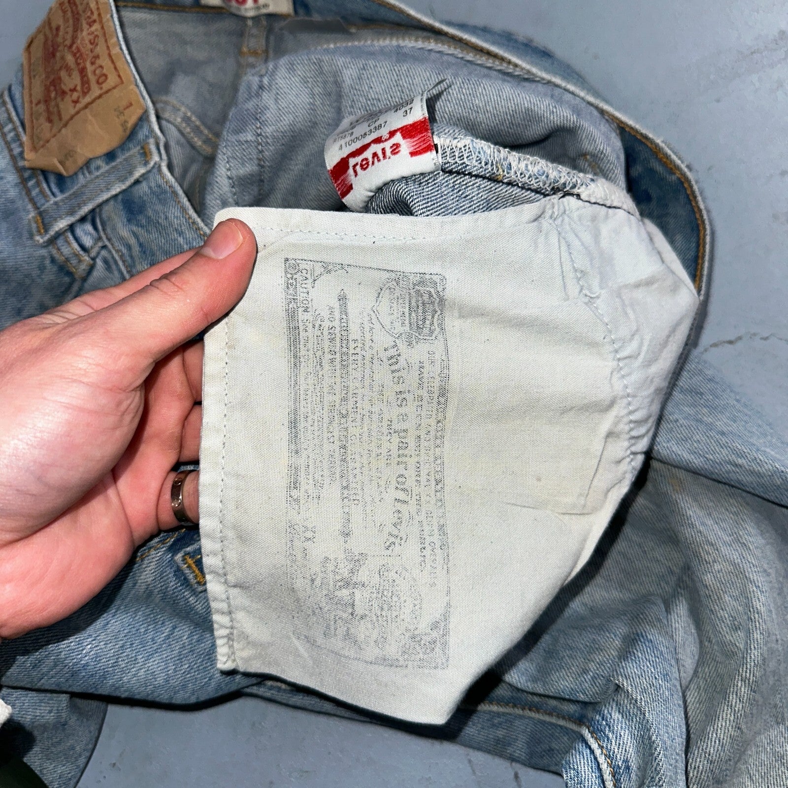 Levis 501 Vintage Y2K XX Straight Leg Jeans Blue Light Wash 35x34 Act 34x34