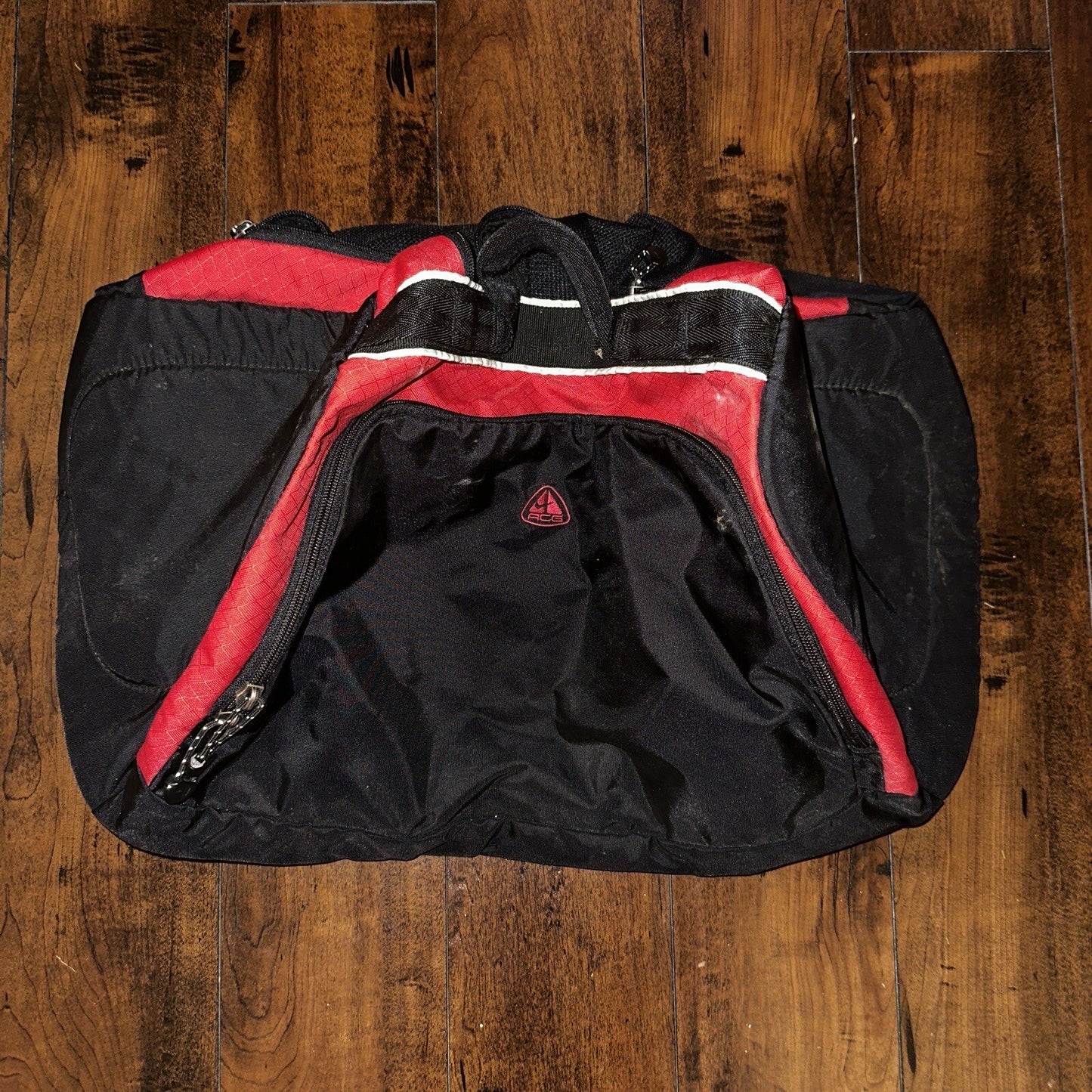 Nike ACG Duffle Bag Gym Travel Rare VTG 1990s Hike Basketball JORDAN 90s Bred