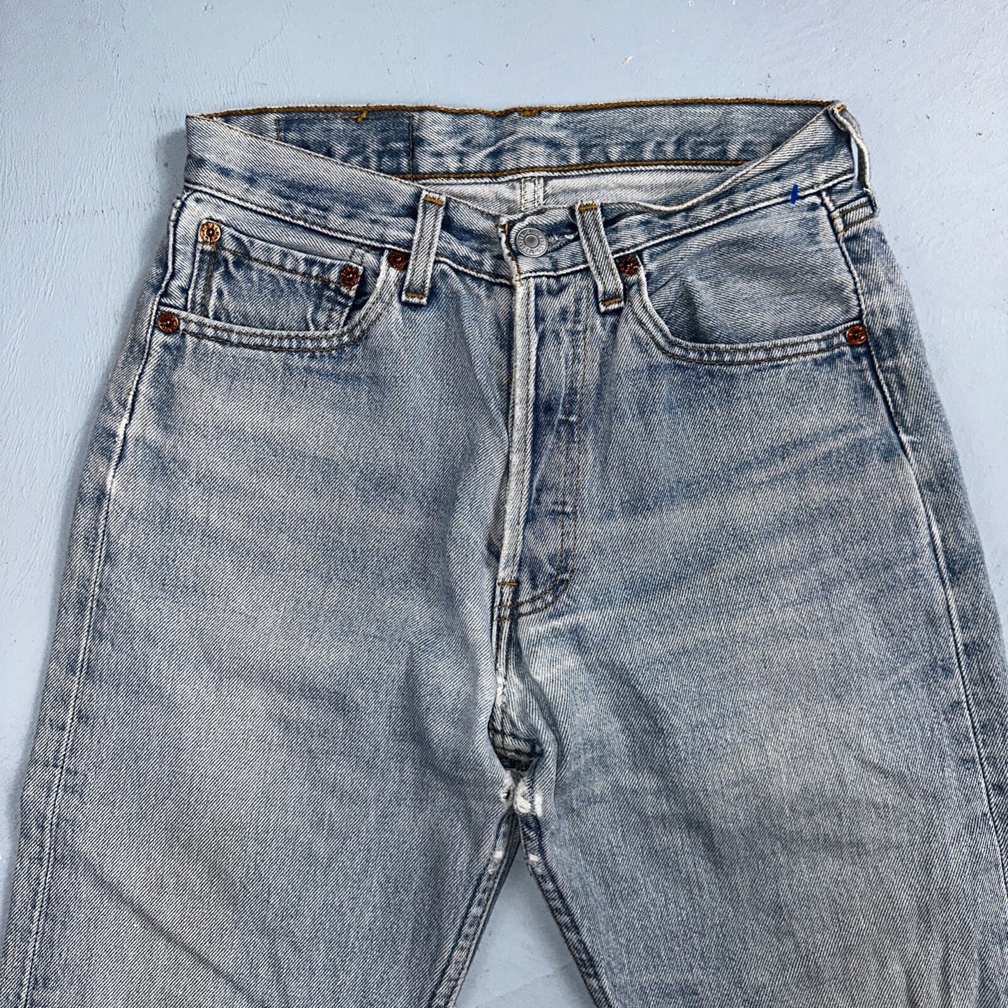 Levis 501 Vintage Y2K Europe Straight Leg Jeans 27x32 90s Light Wash Act 24x30