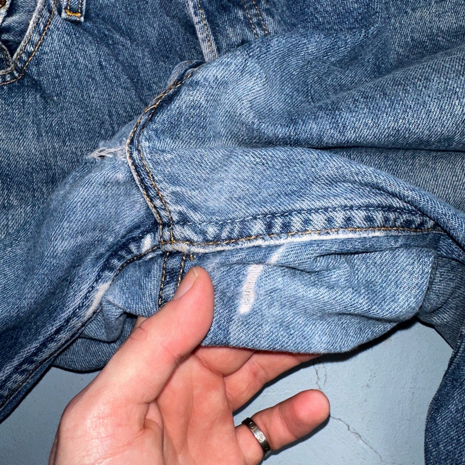 Levis 501 Vintage Y2K Europe Straight Leg Jeans 32x32 90s Med Wash Act 32x31