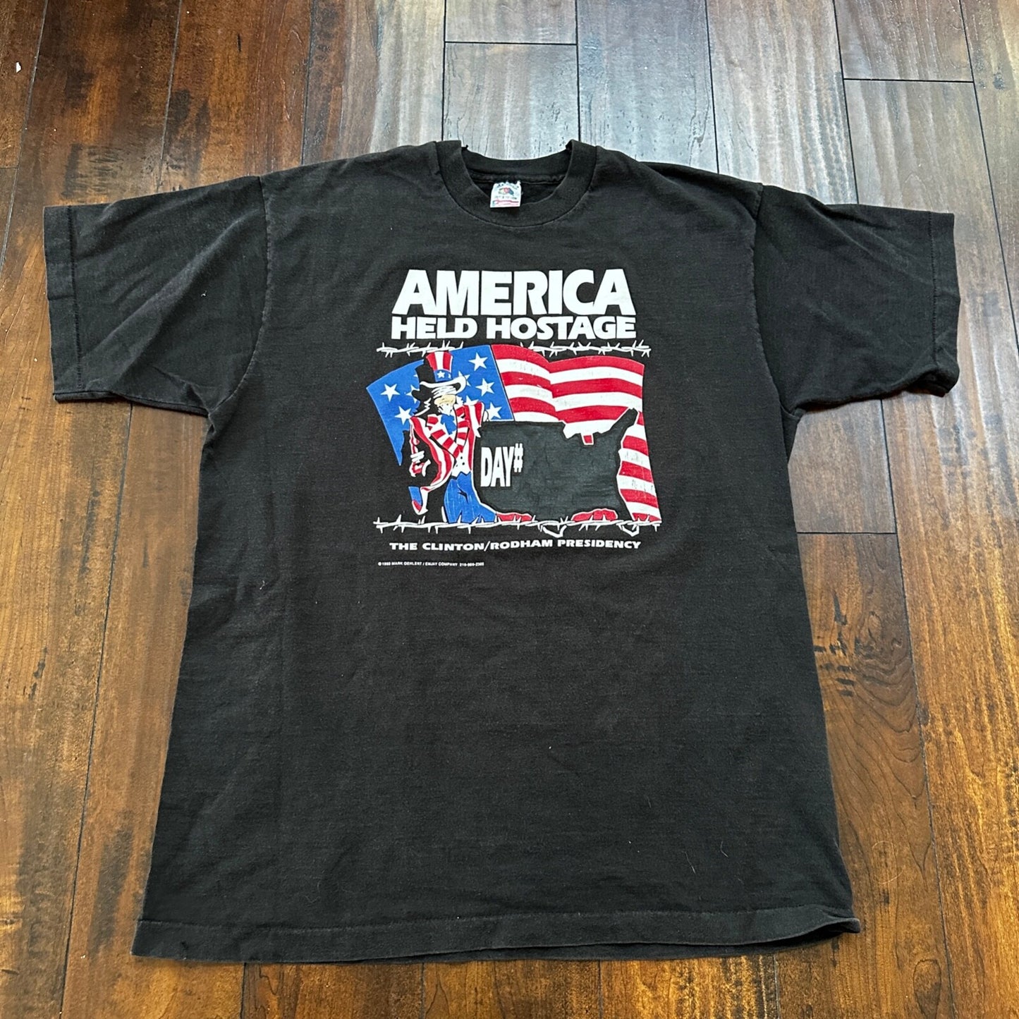 America Held Hostage USA VTG T Shirt Political Funny Democrat Republican Clinton