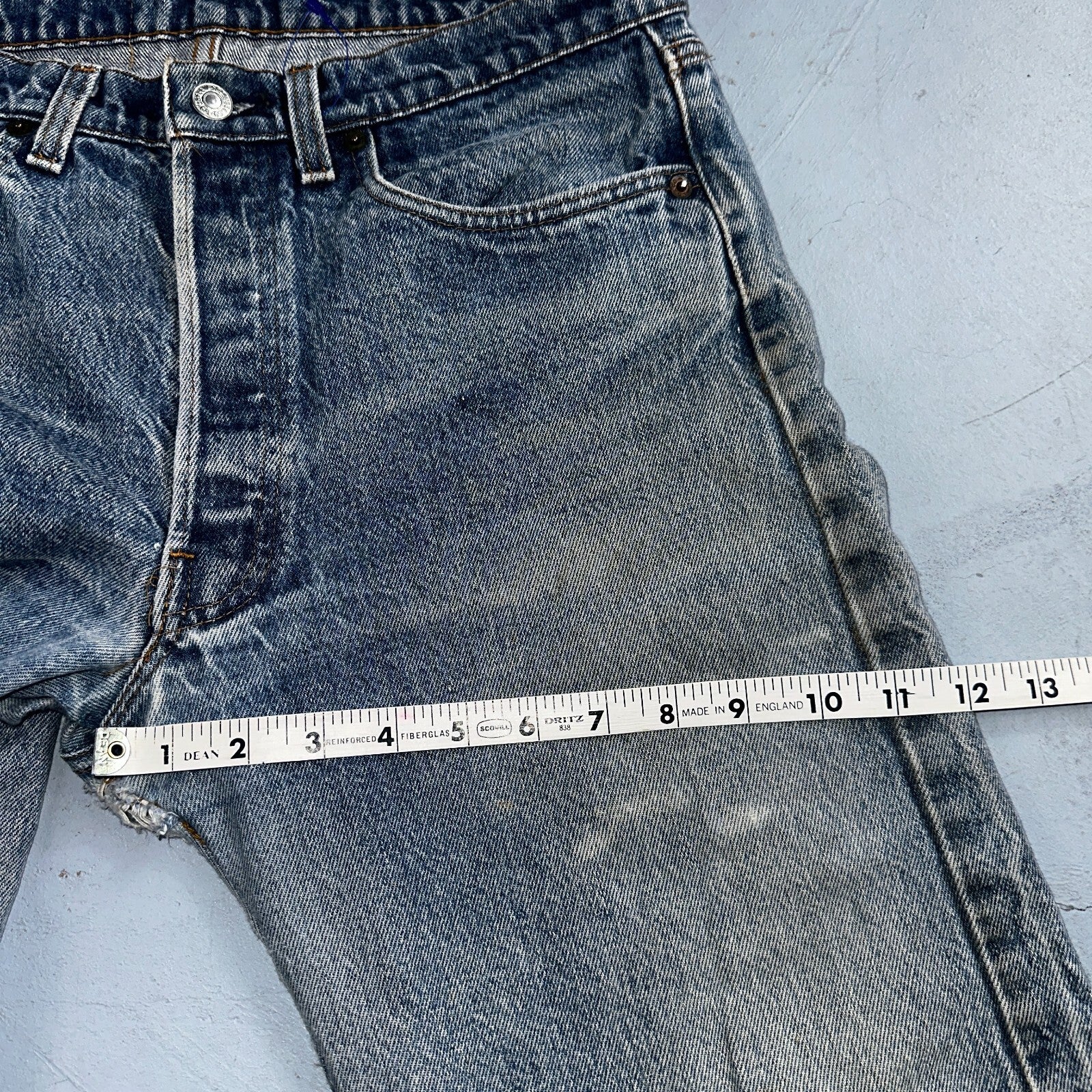 Levis 501 Vintage 80s USA XX Straight Leg Jeans Blue Light Wash Act 32x24 Capri