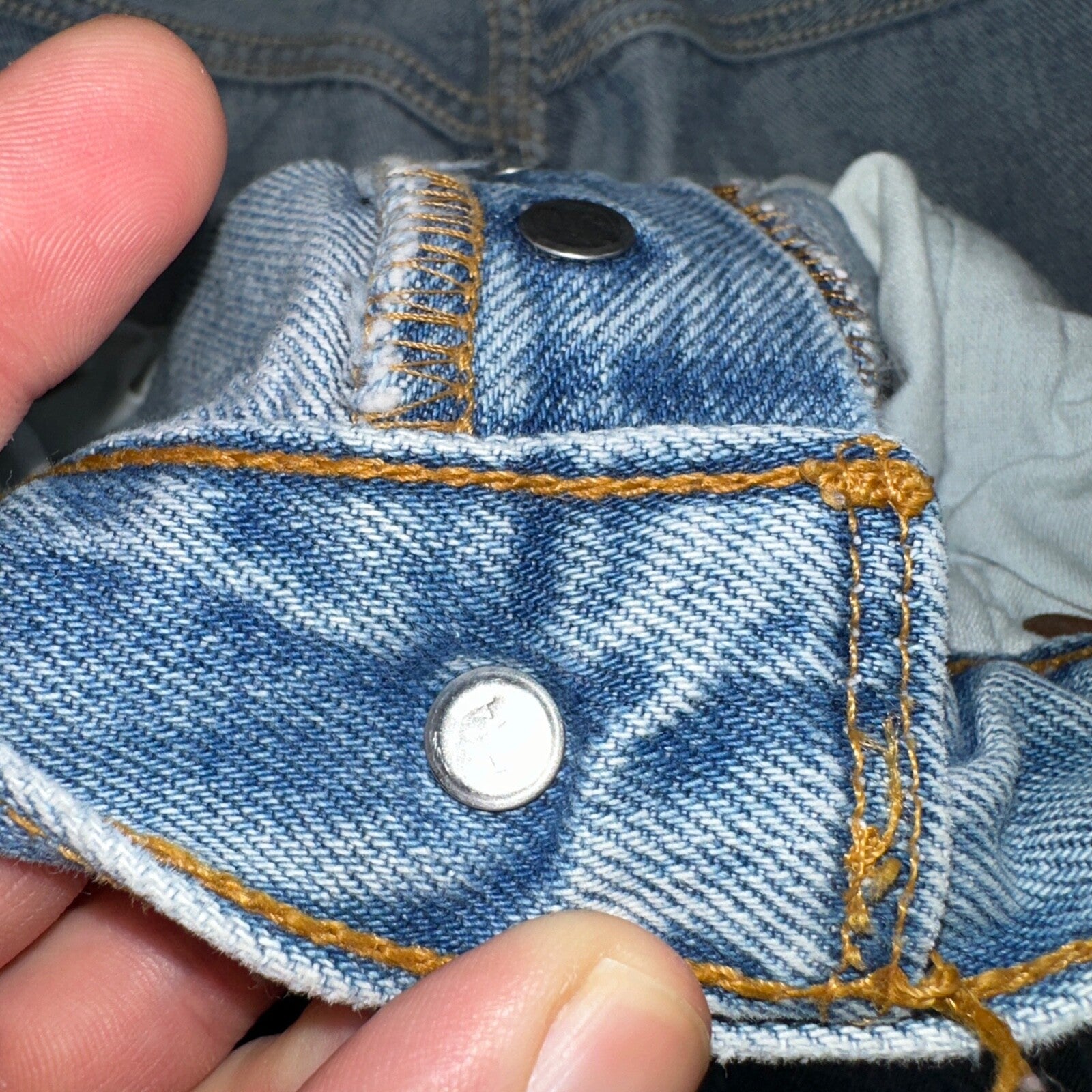 Levis 501 Vintage 90s USA XX Straight Leg Jeans Blue Light Wash 33x34 Act 30x33