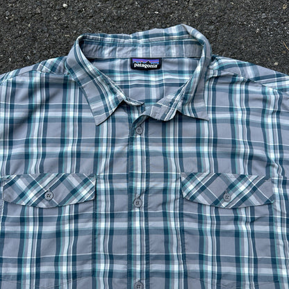 Patagonia Worn Wear Button Up Snap Shirt Short Sleeve Blue Gray Plaid Men Sz 2XL