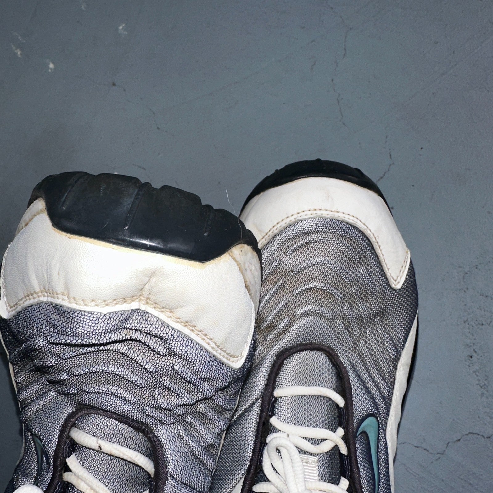 Vintage Nike Trainer Mens White Purple Size 10 USA Leather Sneaker 303901 Y2K