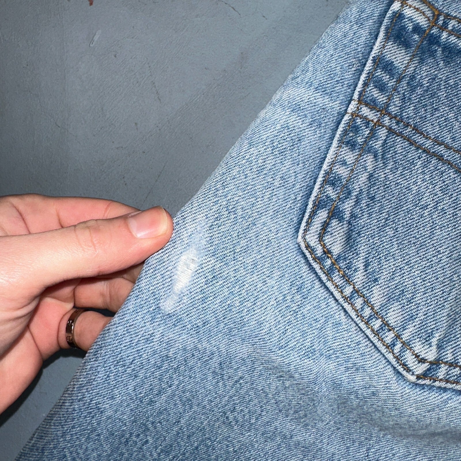 Levis 501 Vintage 90s USA XX Straight Leg Jeans Blue Light Wash 35x36 Act 32x27