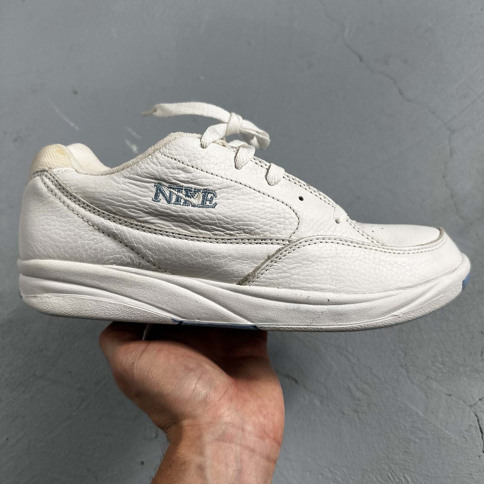 Nike 1997 Womens Air 141036-112 White Casual Shoes Sneakers Size 9 VTG 90s 2s